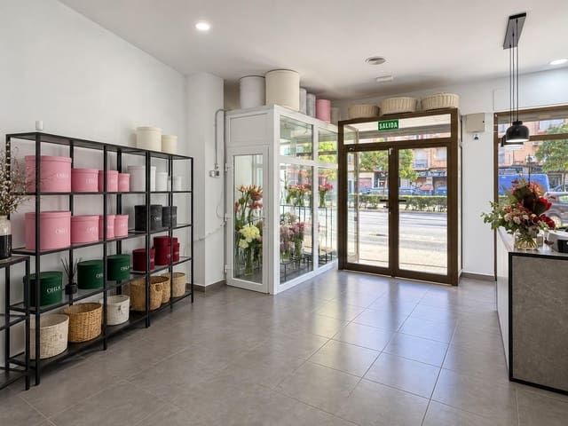 Kommersiell til salgs i Sant Antoni, Valencia by - € 270 000 (Ref: 10173890)