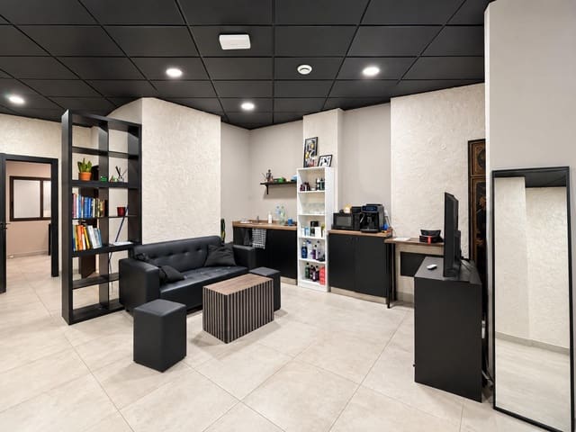 Kommersiell til salgs i Sant Antoni, Valencia by - € 270 000 (Ref: 10173890)