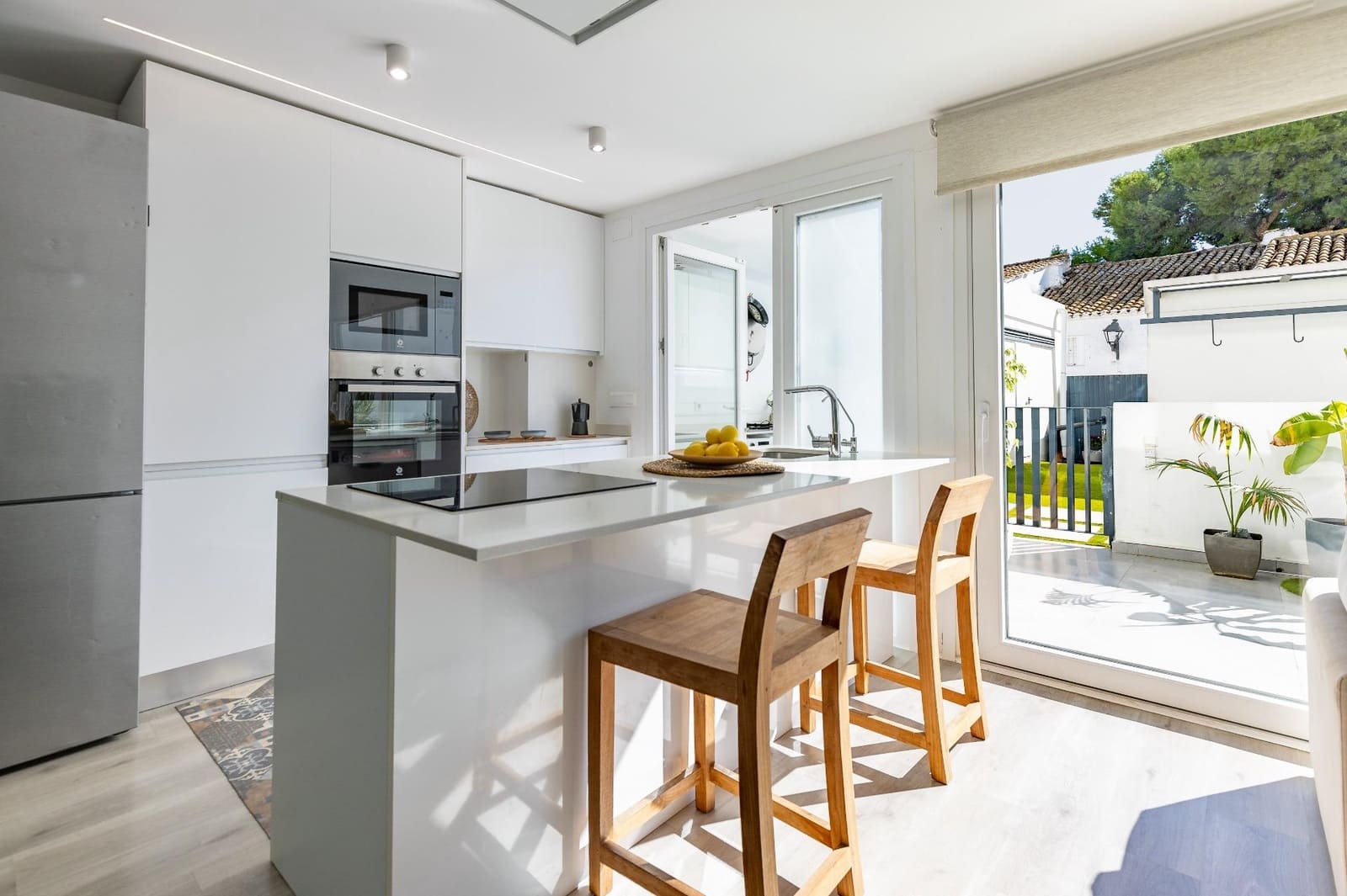 3 sypialnia Dom szeregowy na sprzedaż w Miasto Walencja z basenem garażem - 850 000 € (Ref: 10173891)