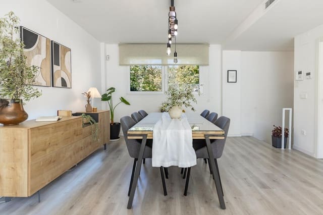3 slaapkamer Rijtjeshuis te koop in Valencia stad met zwembad garage - € 850.000 (Ref: 10173891)