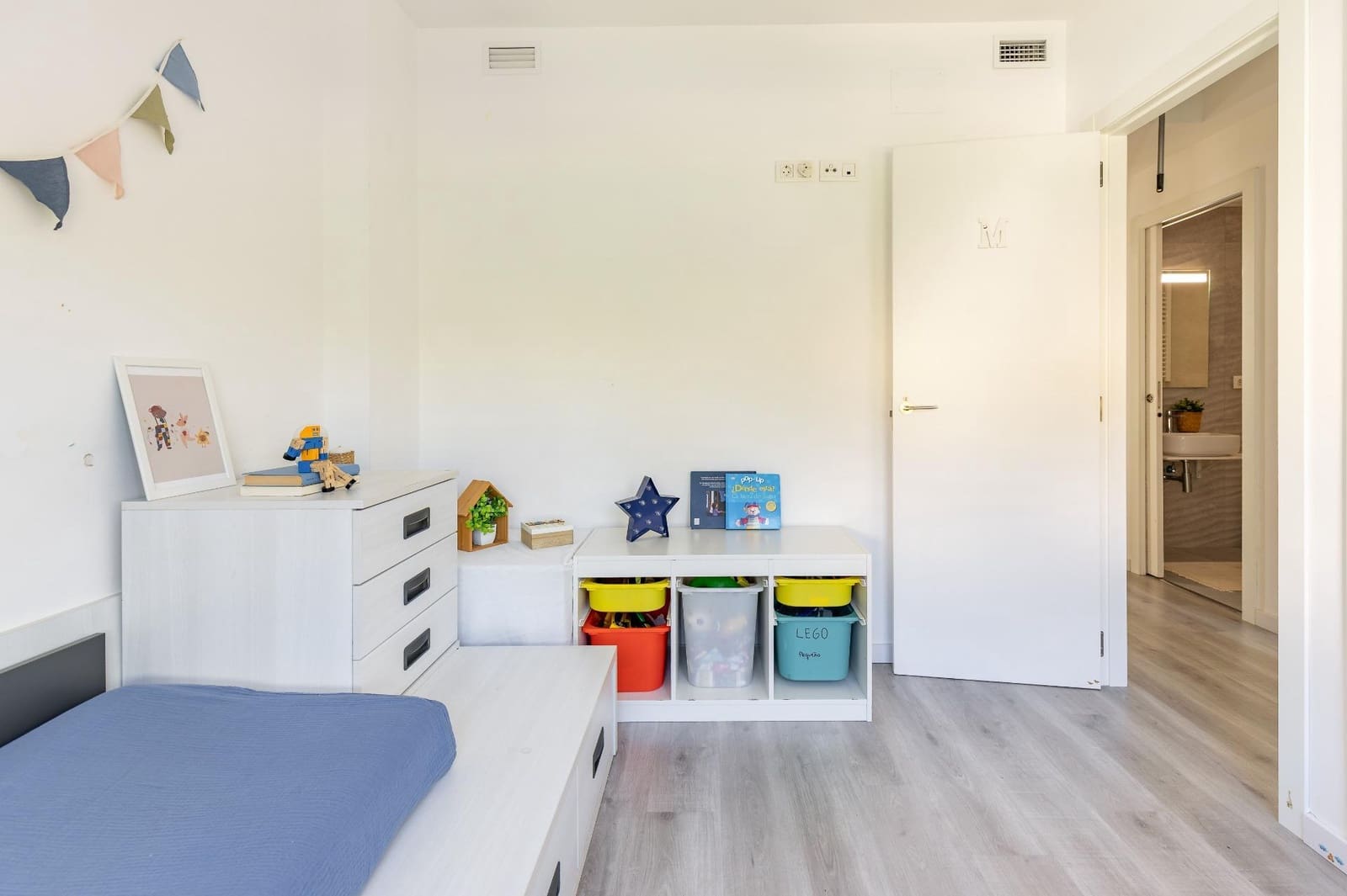 3 sypialnia Dom szeregowy na sprzedaż w Miasto Walencja z basenem garażem - 850 000 € (Ref: 10173891)