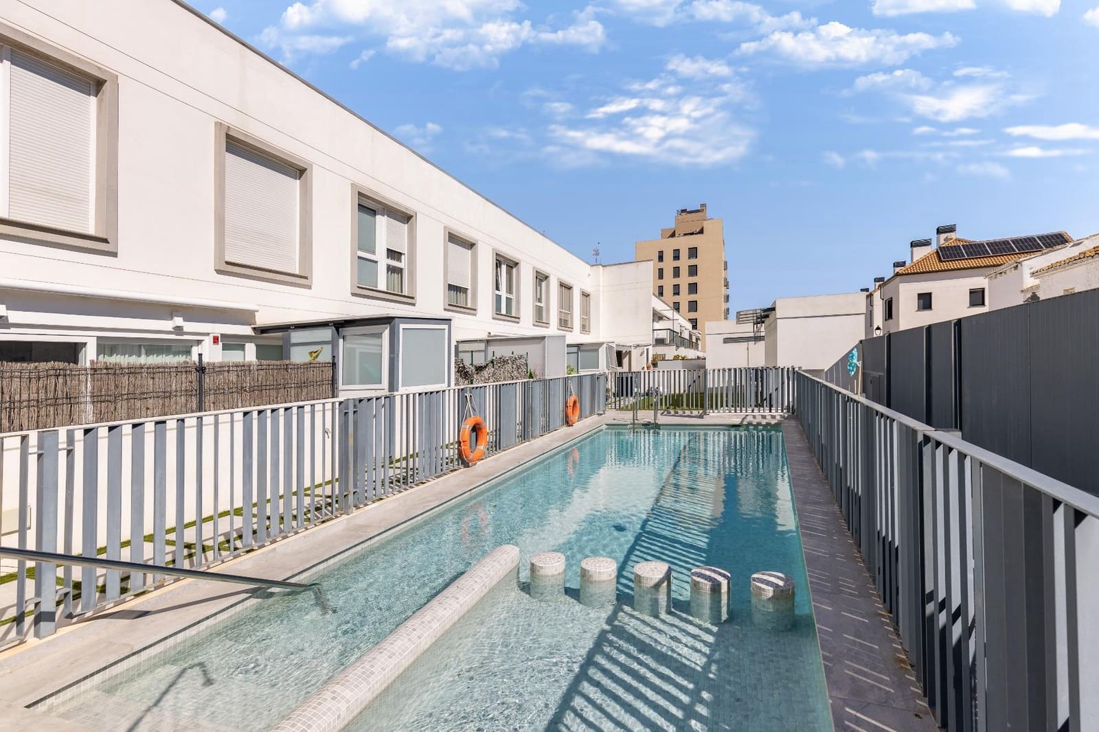 3 sypialnia Dom szeregowy na sprzedaż w Miasto Walencja z basenem garażem - 850 000 € (Ref: 10173891)