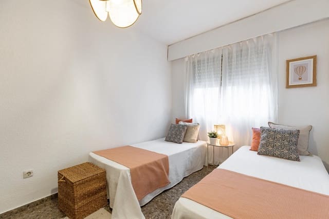 4 soverom Leilighet til salgs i La Llum, Valencia by - € 190 000 (Ref: 10173893)