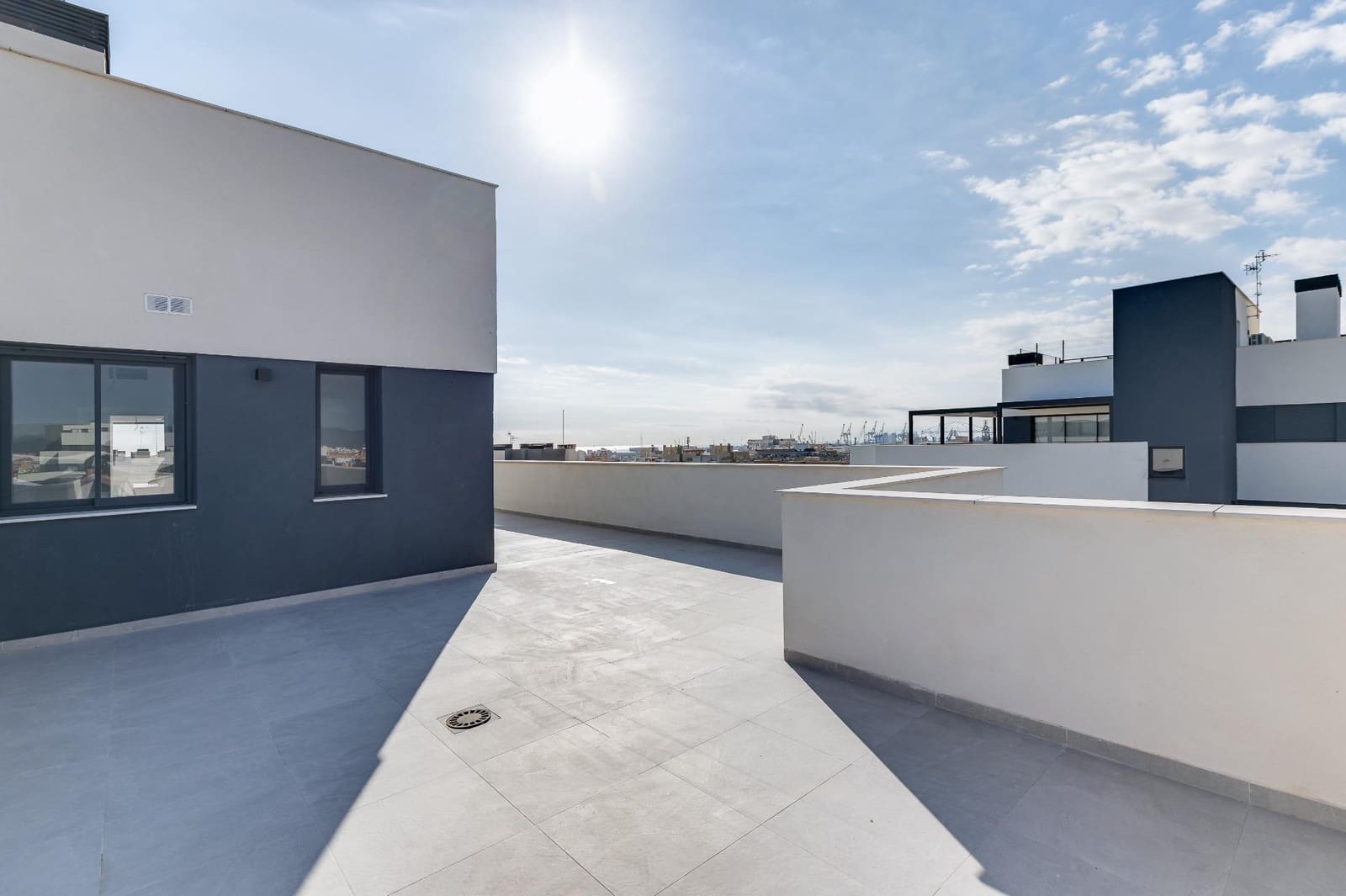 3 sypialnia Penthouse na sprzedaż w Sagunto / Sagunt z basenem garażem - 650 000 € (Ref: 10187079)