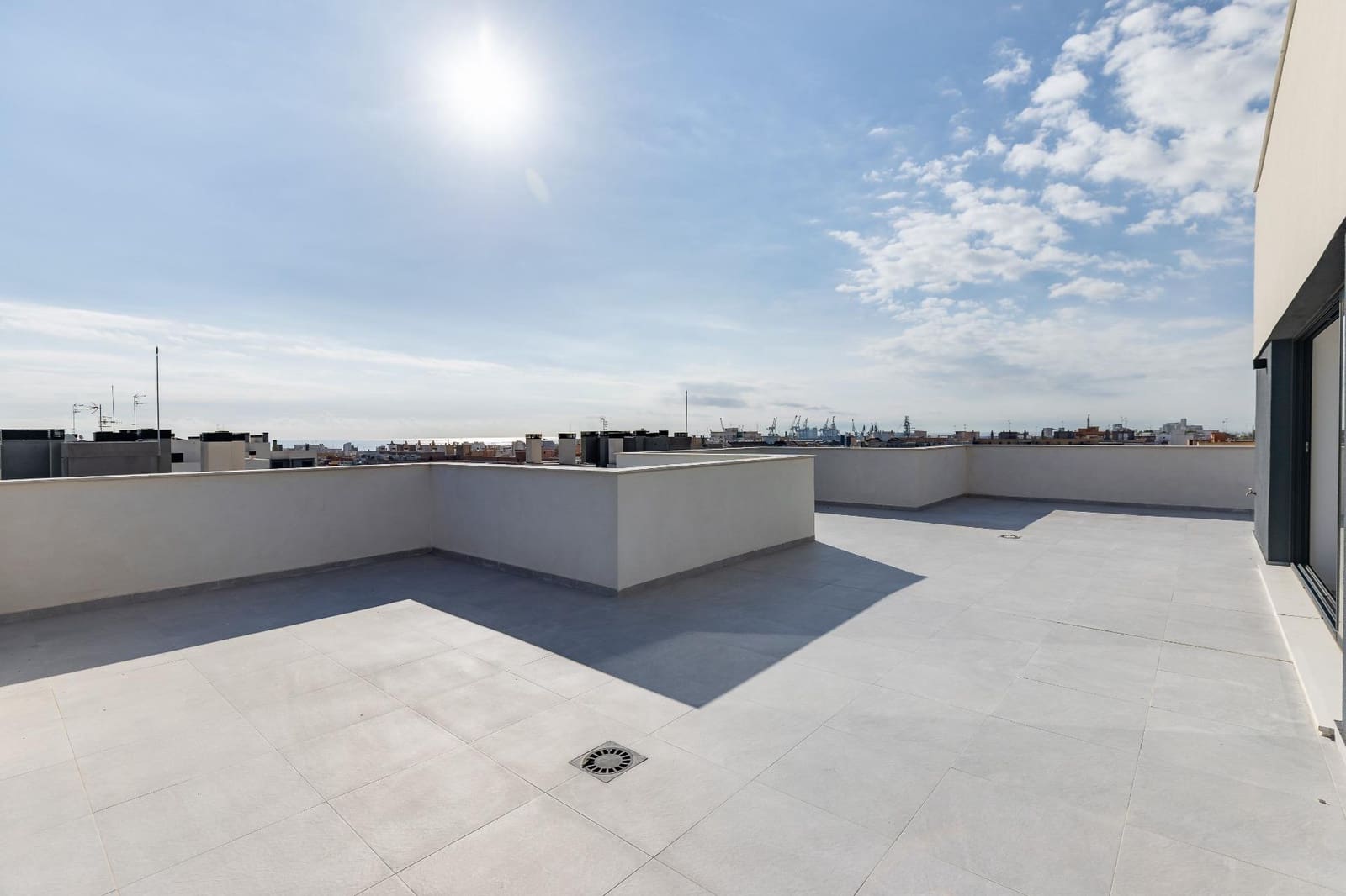 3 sypialnia Penthouse na sprzedaż w Sagunto / Sagunt z basenem garażem - 650 000 € (Ref: 10187079)