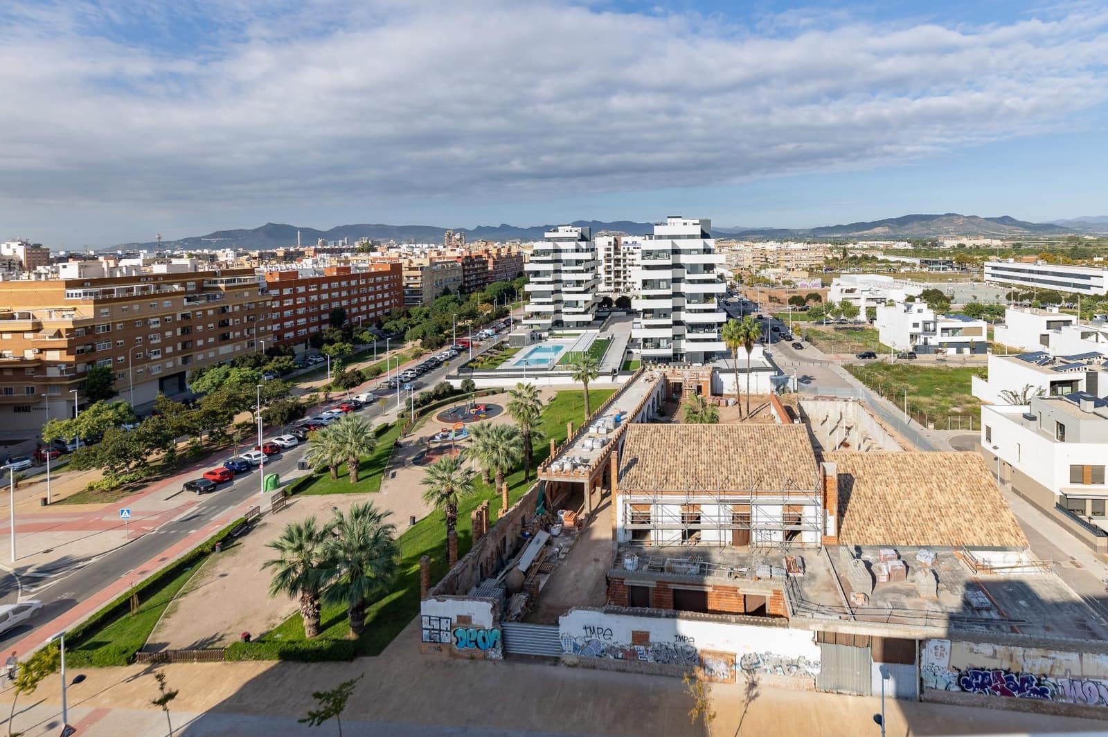 3 sypialnia Penthouse na sprzedaż w Sagunto / Sagunt z basenem garażem - 650 000 € (Ref: 10187079)
