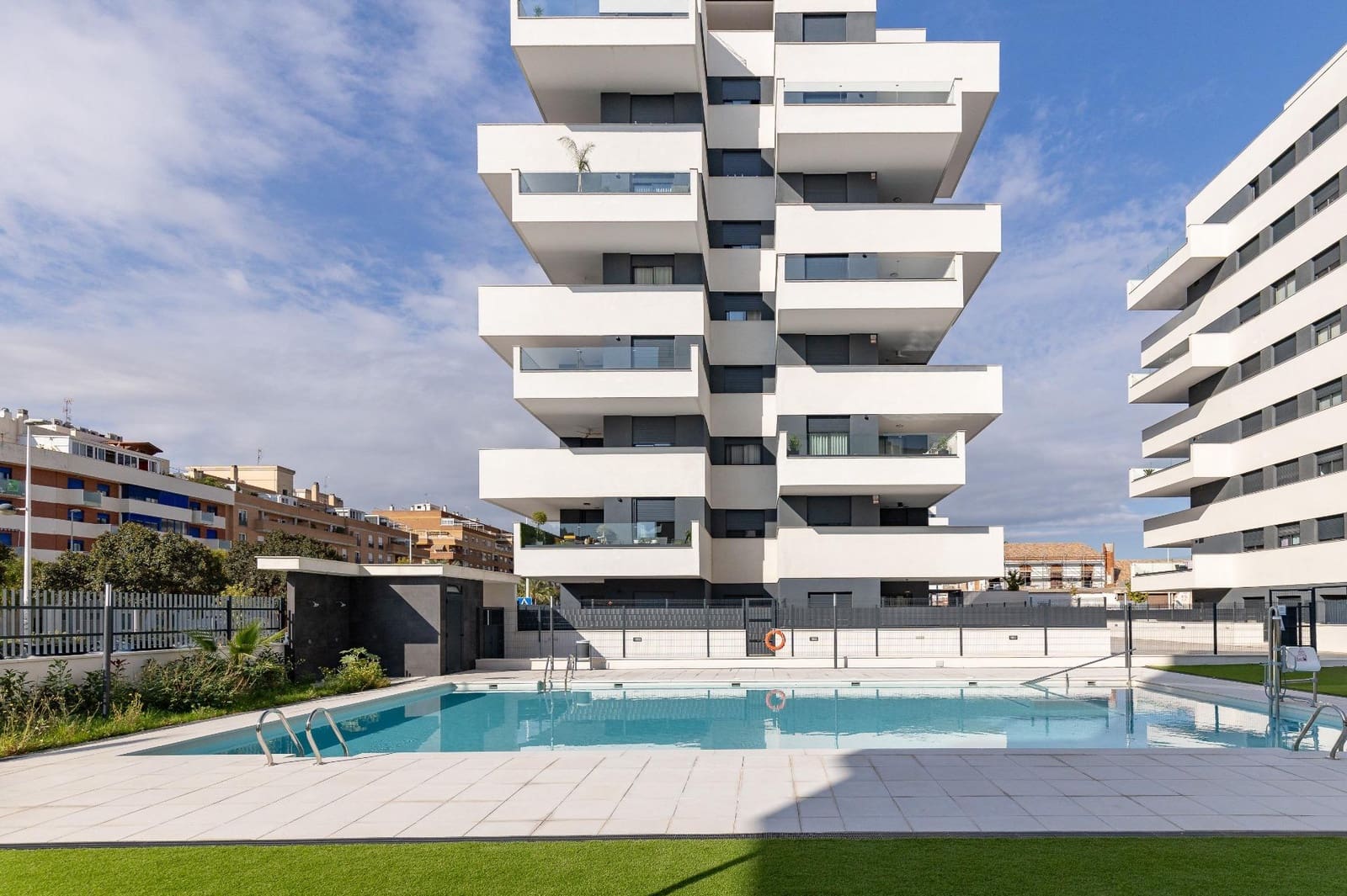 3 sypialnia Penthouse na sprzedaż w Sagunto / Sagunt z basenem garażem - 650 000 € (Ref: 10187079)