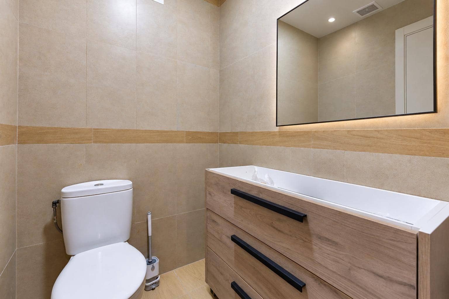 3 bedroom Flat for sale in Alberic - € 130,000 (Ref: 10187080)