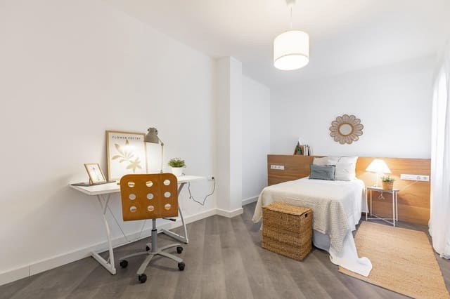 3 bedroom Flat for sale in Alberic - € 130,000 (Ref: 10187080)