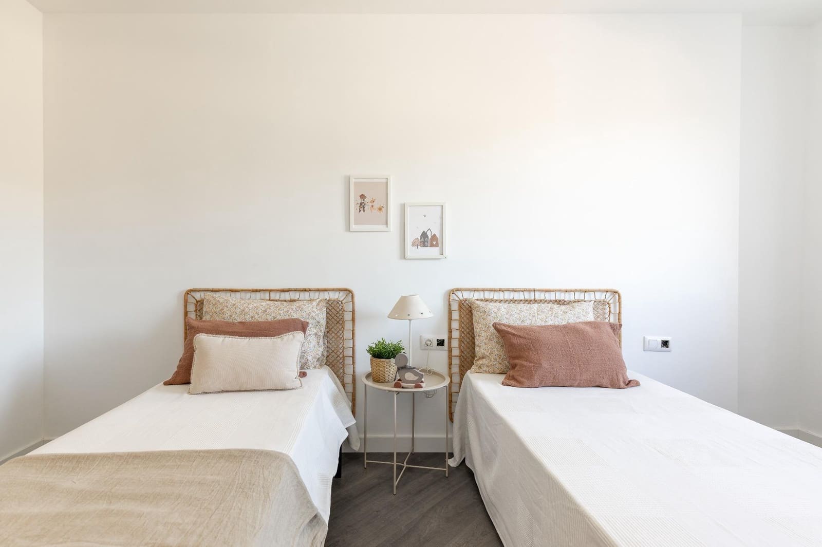 3 bedroom Flat for sale in Alberic - € 130,000 (Ref: 10187080)