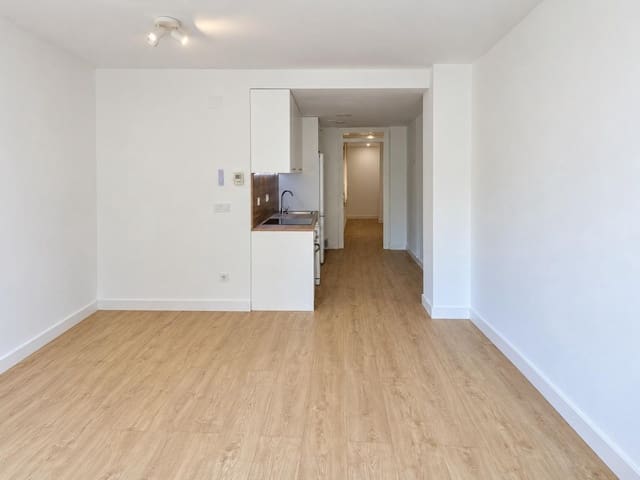 1 soverom Leilighet til leie i Rocafort med garasje - € 1 000 (Ref: 10187082)