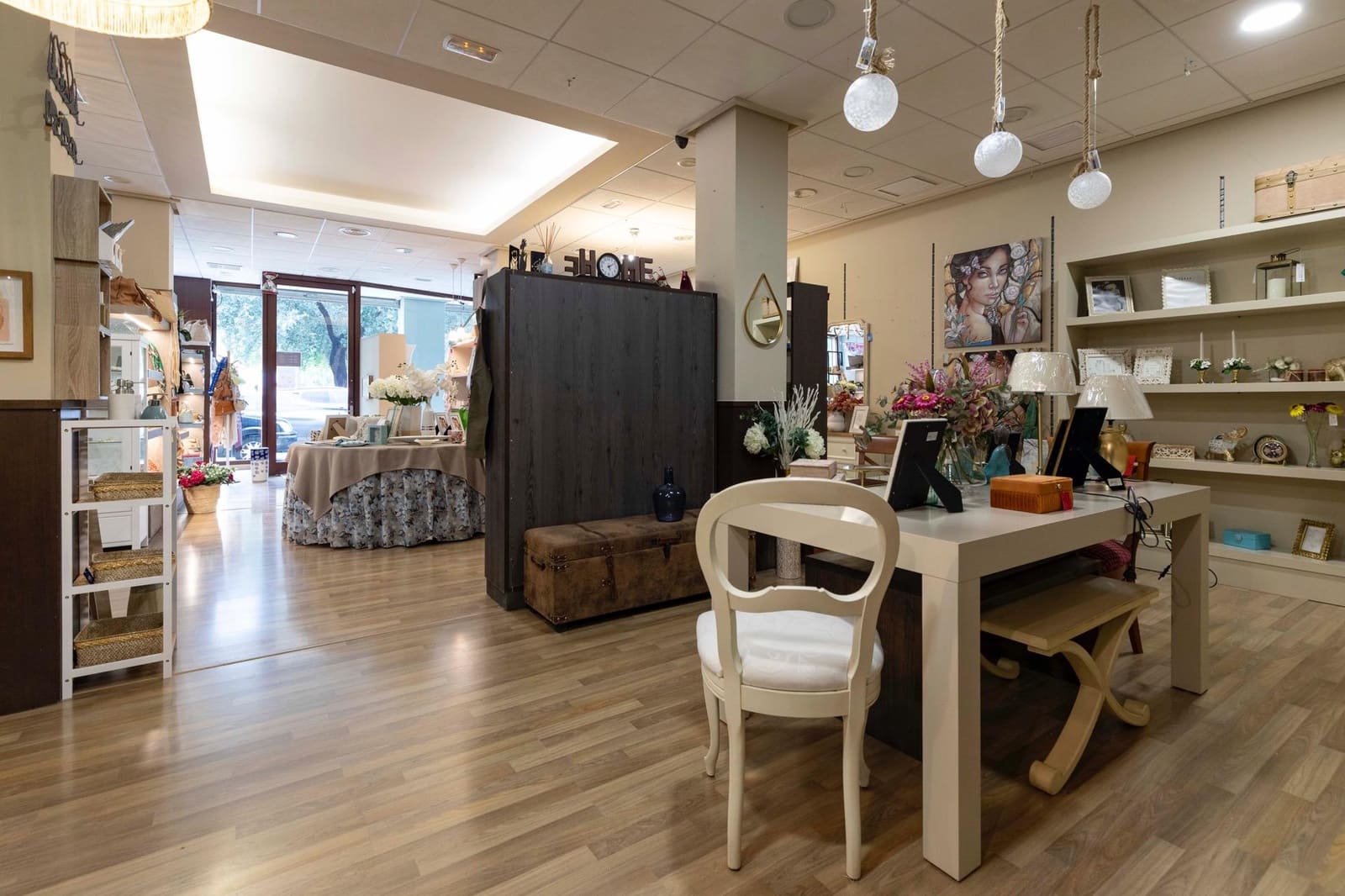 Erhverv til salg i Moncada - € 197.000 (Ref: 8268342)