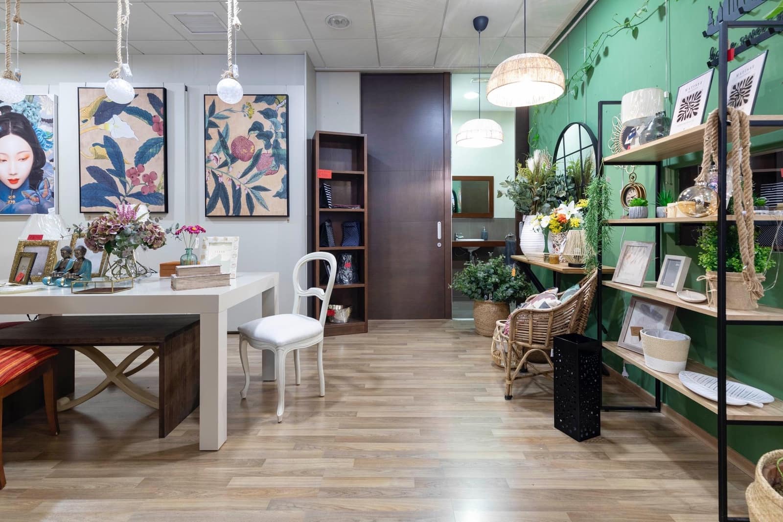 Erhverv til salg i Moncada - € 197.000 (Ref: 8268342)