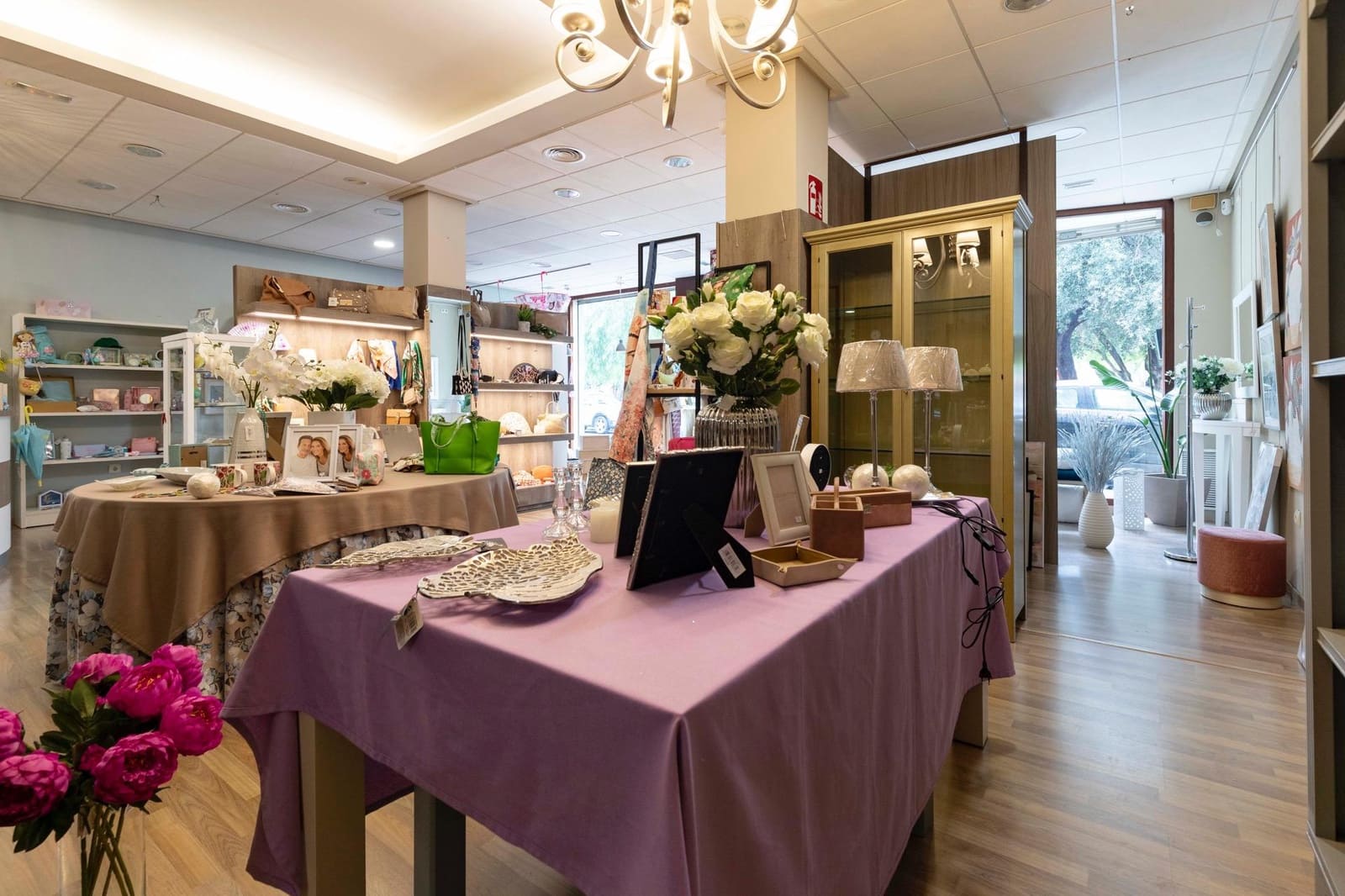 Erhverv til salg i Moncada - € 197.000 (Ref: 8268342)