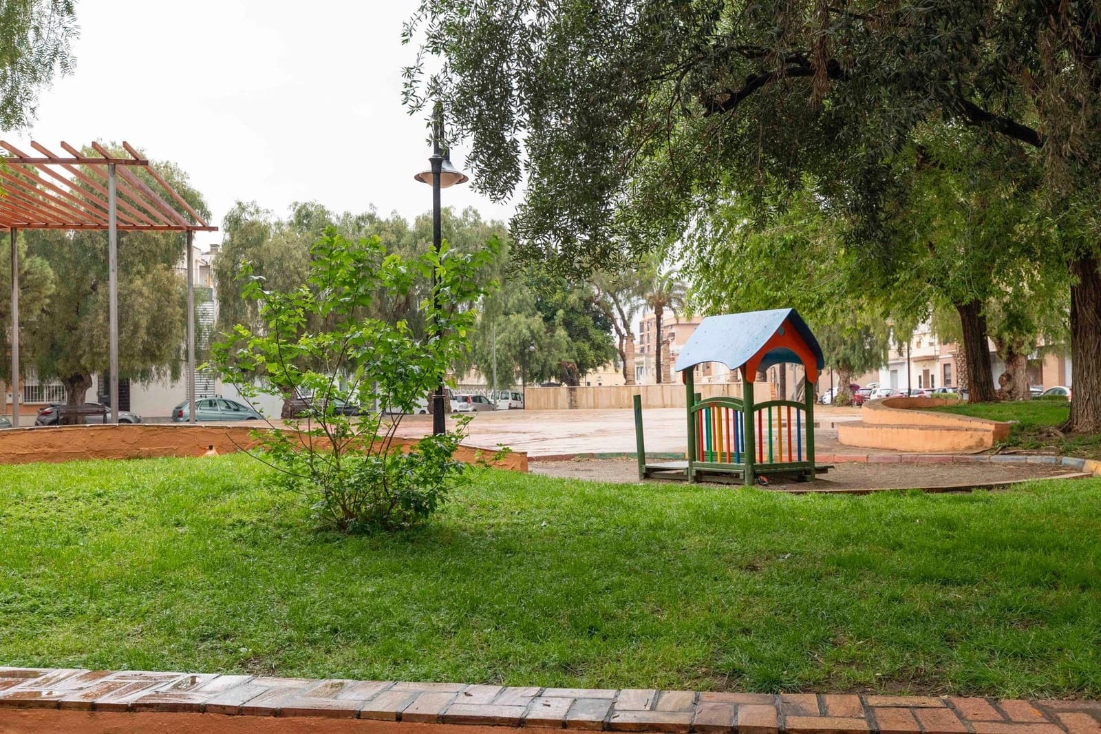 Erhverv til salg i Moncada - € 197.000 (Ref: 8268342)