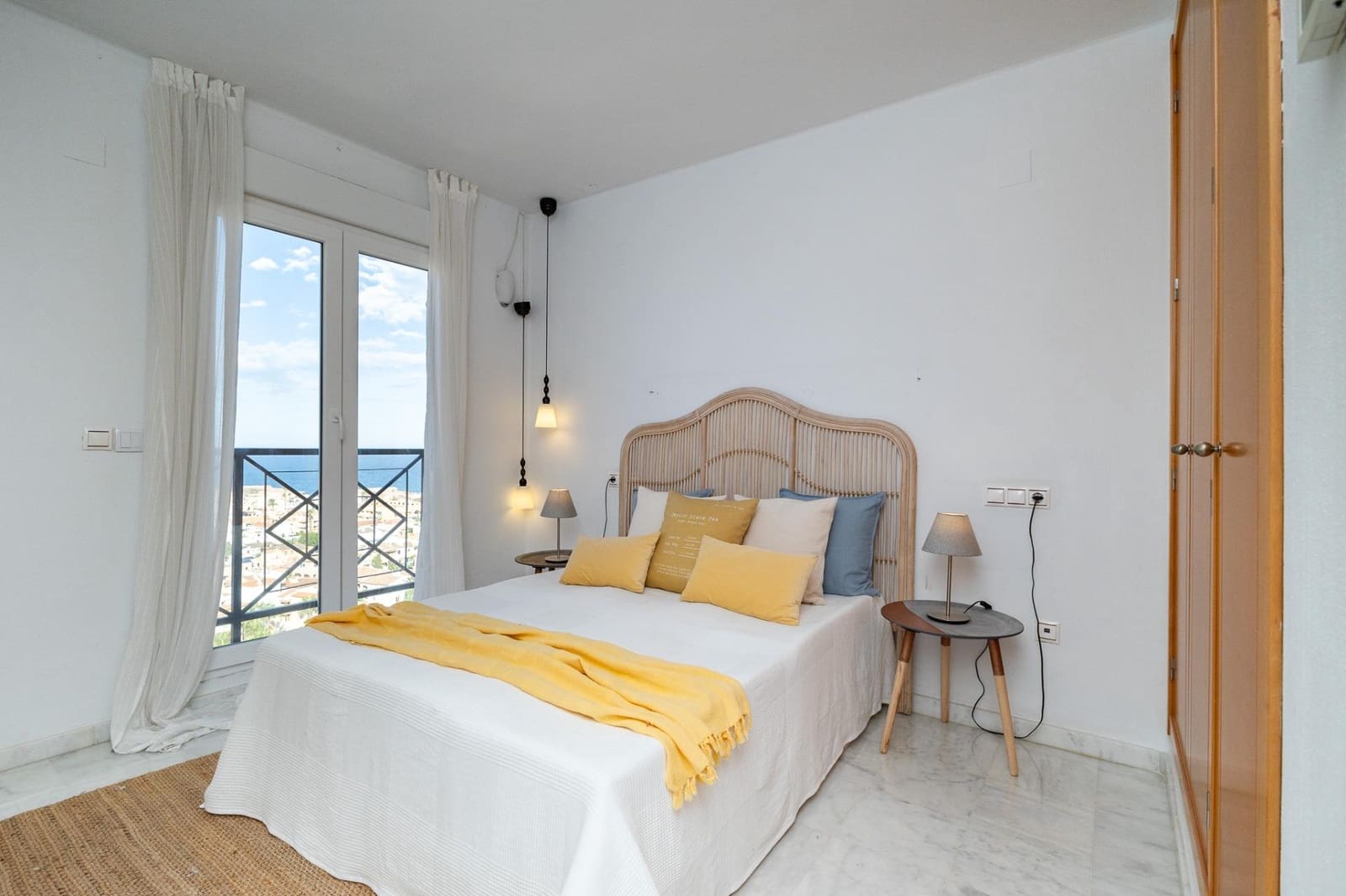 3 quarto Penthouse para venda em Torrevieja com piscina garagem - 480 000 € (Ref: 8591050)