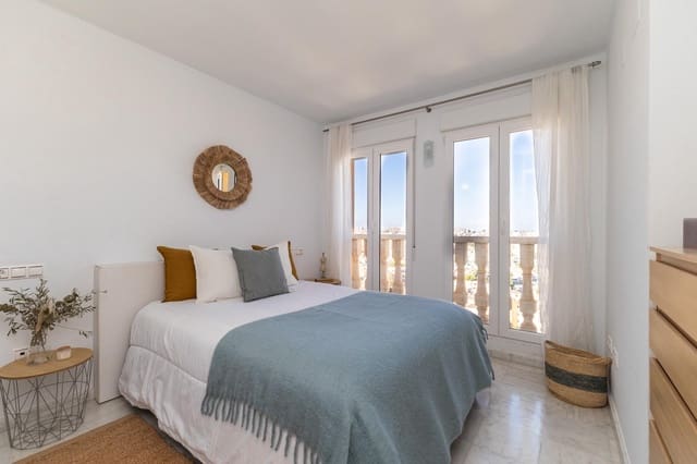 3 bedroom Penthouse for sale in Los Frutales, Torrevieja with pool garage - € 480,000 (Ref: 8591050)