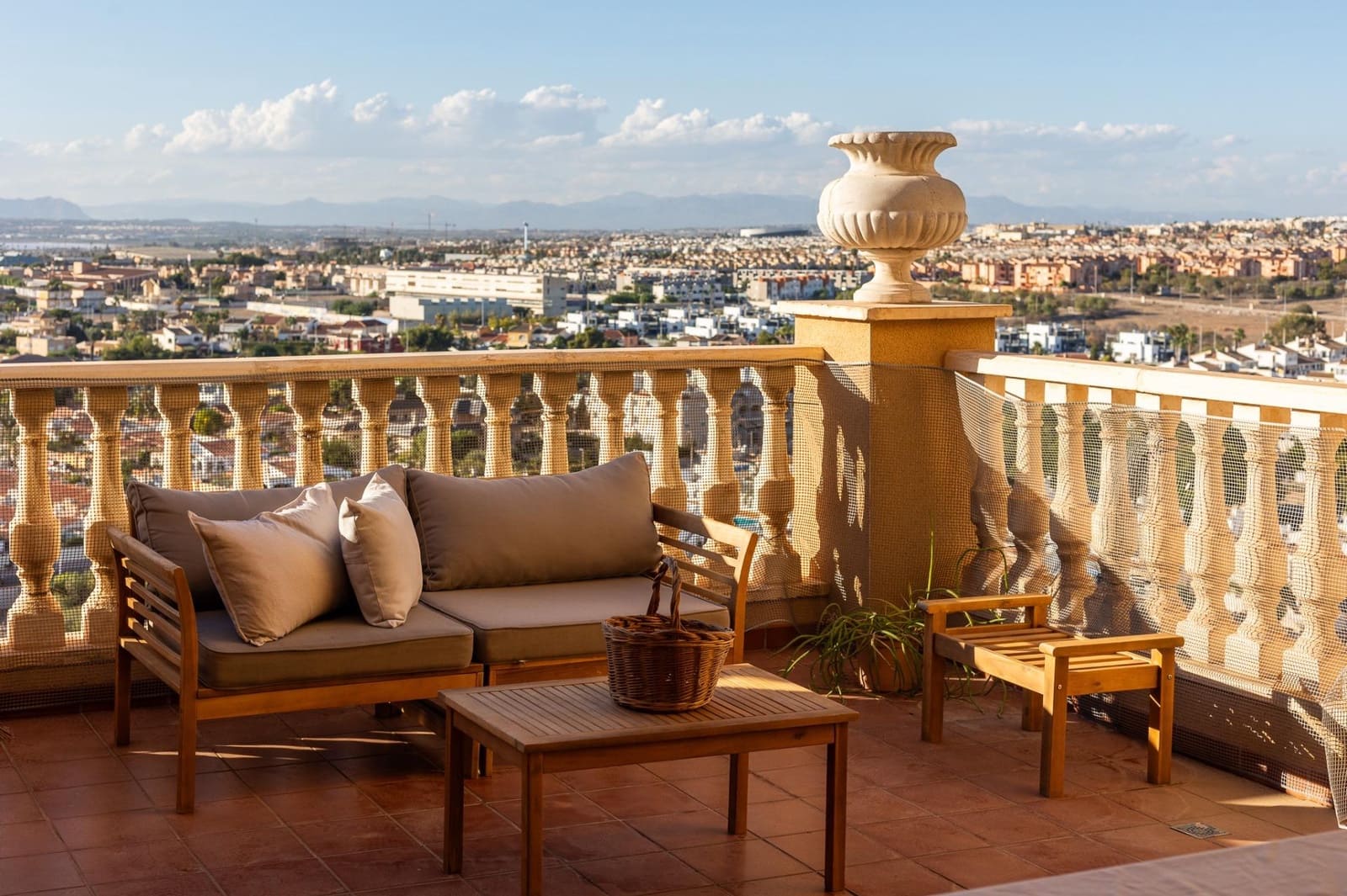 3 quarto Penthouse para venda em Torrevieja com piscina garagem - 480 000 € (Ref: 8591050)