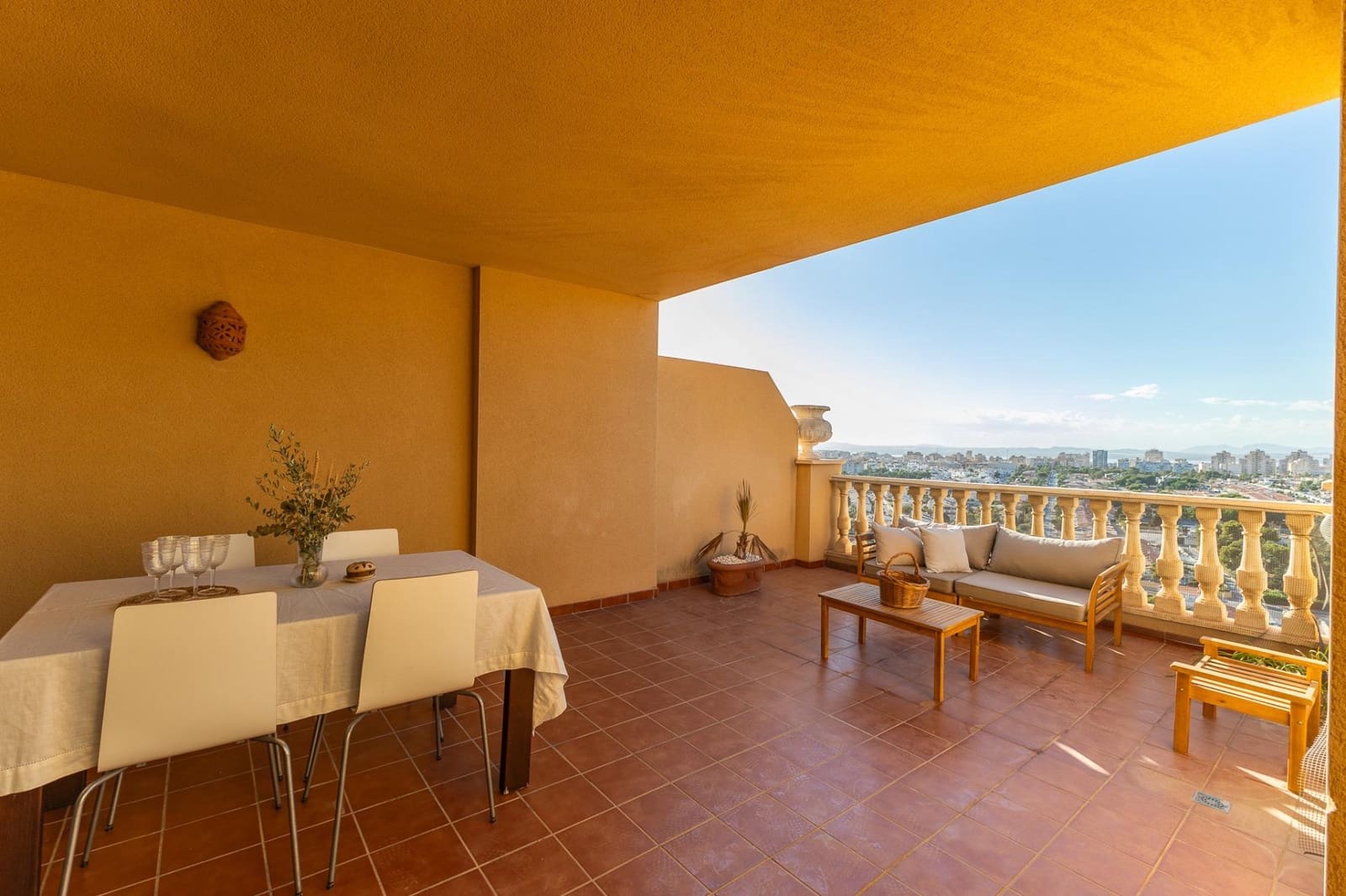 3 quarto Penthouse para venda em Torrevieja com piscina garagem - 480 000 € (Ref: 8591050)