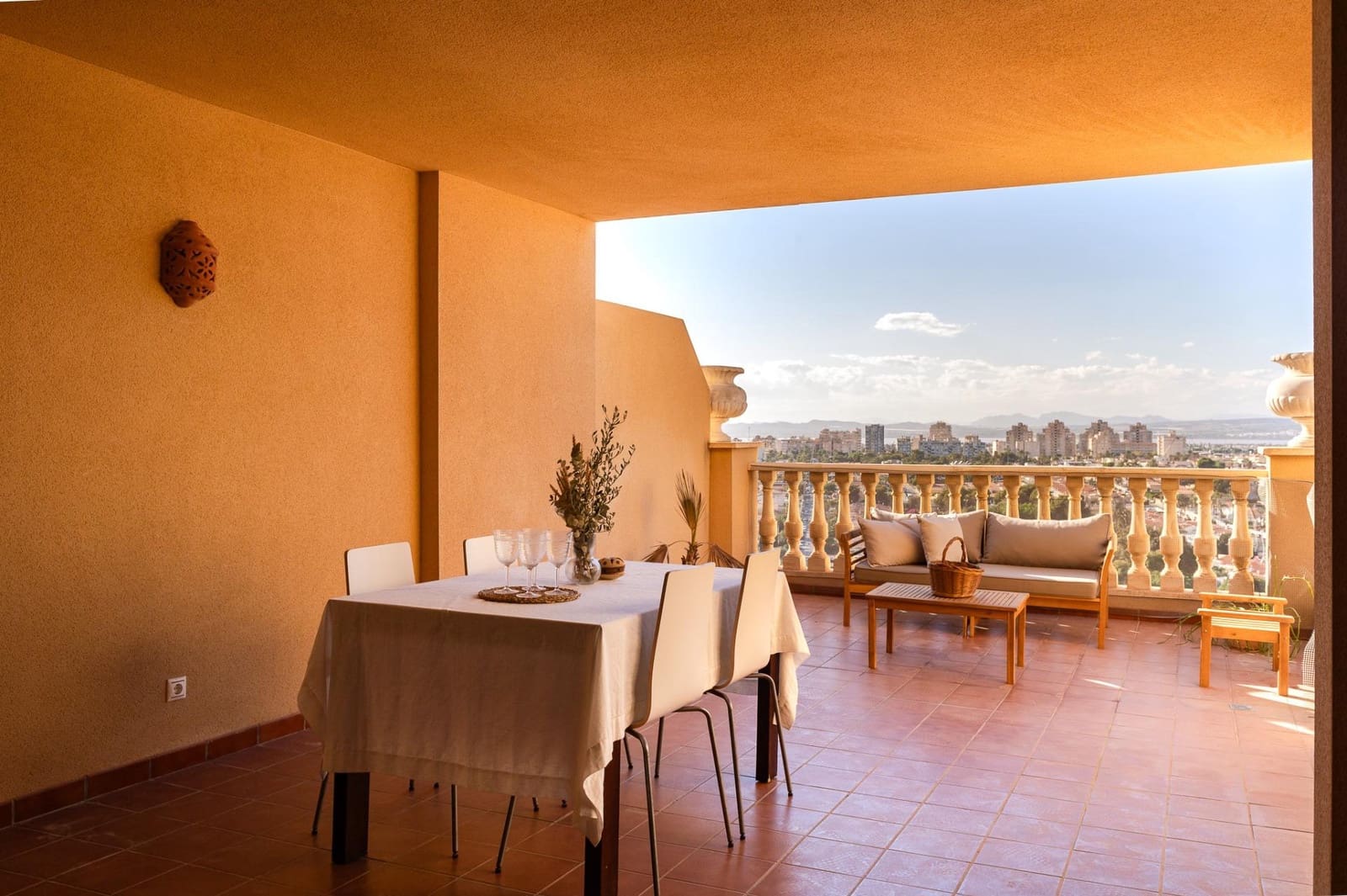 3 quarto Penthouse para venda em Torrevieja com piscina garagem - 480 000 € (Ref: 8591050)