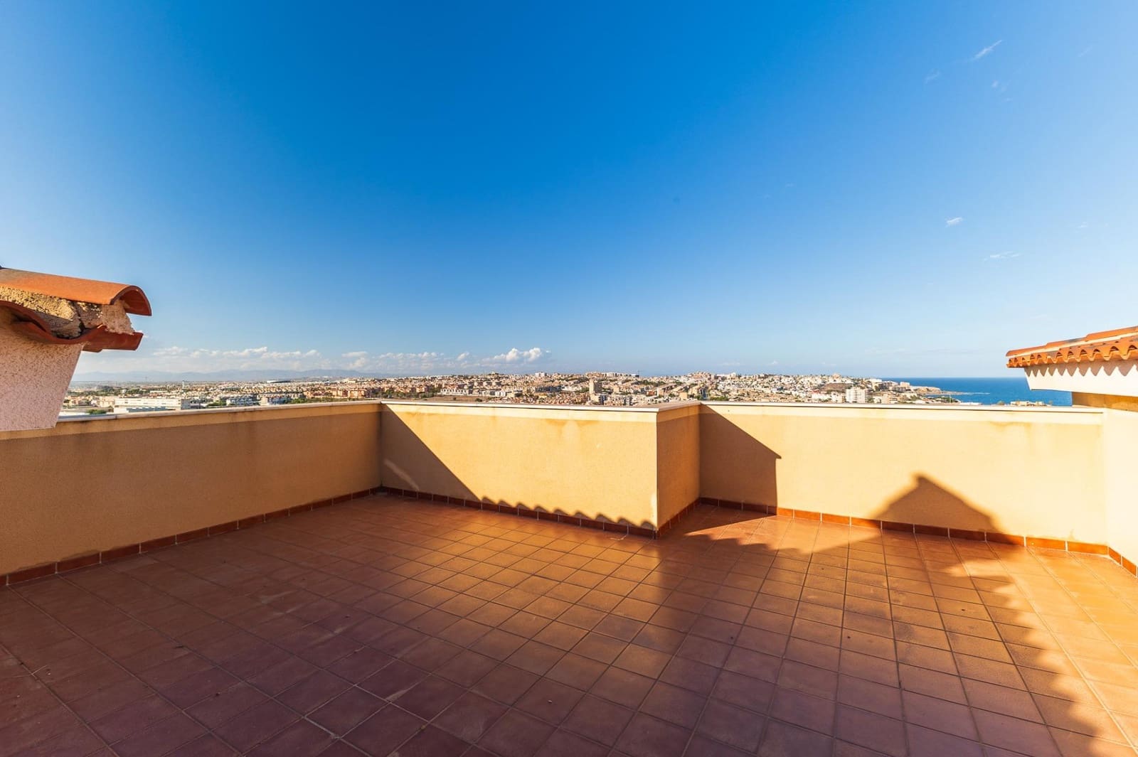 3 quarto Penthouse para venda em Torrevieja com piscina garagem - 480 000 € (Ref: 8591050)