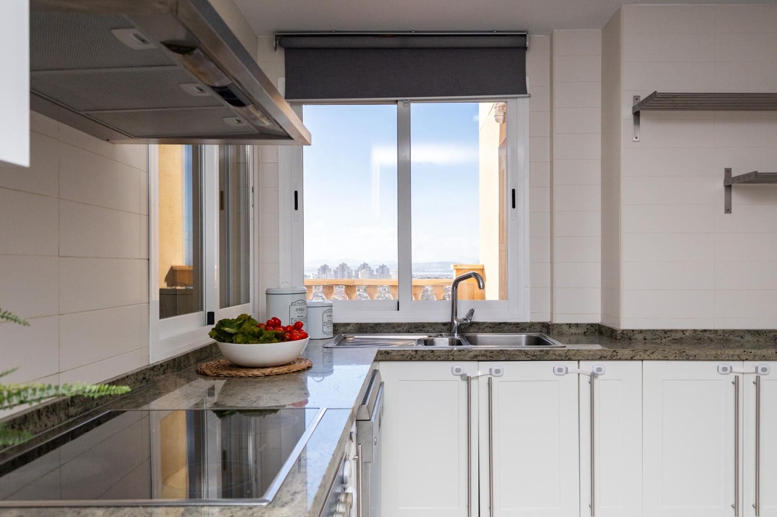 3 quarto Penthouse para venda em Torrevieja com piscina garagem - 480 000 € (Ref: 8591050)