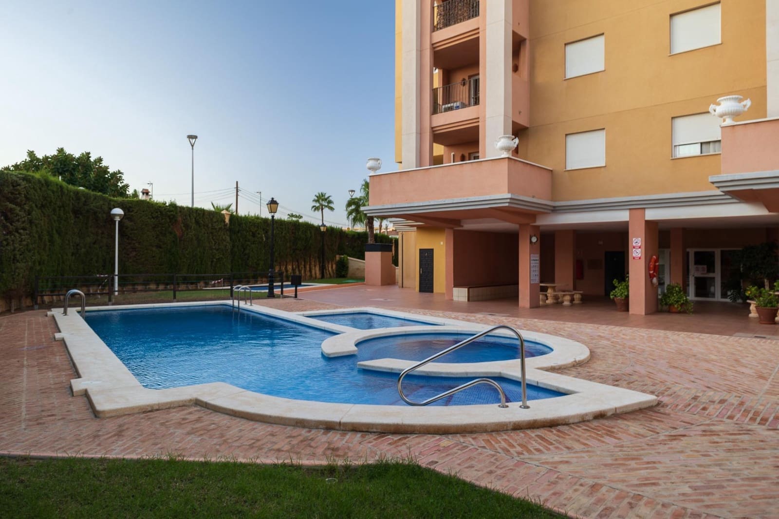 3 quarto Penthouse para venda em Torrevieja com piscina garagem - 480 000 € (Ref: 8591050)