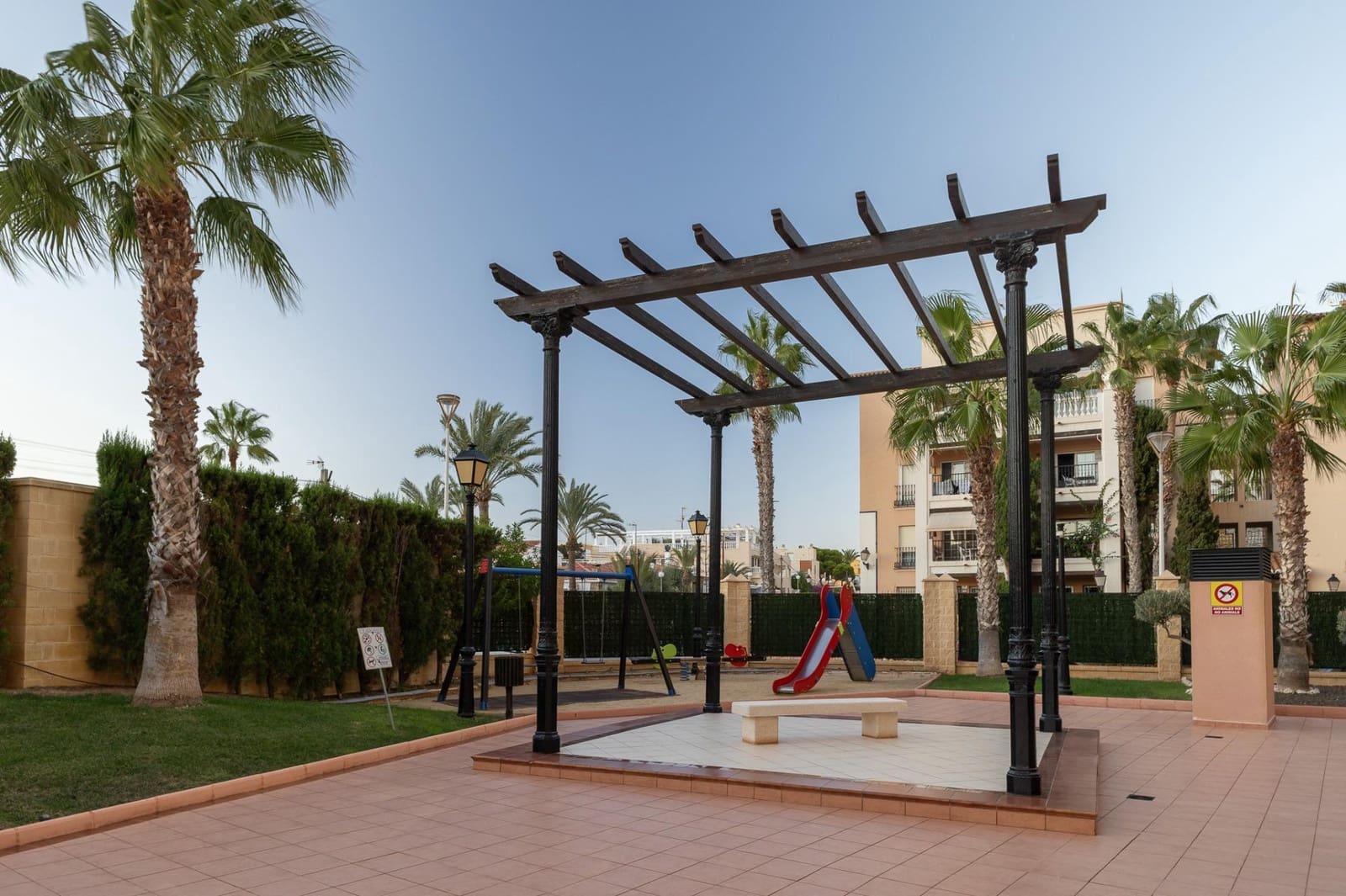 3 quarto Penthouse para venda em Torrevieja com piscina garagem - 480 000 € (Ref: 8591050)