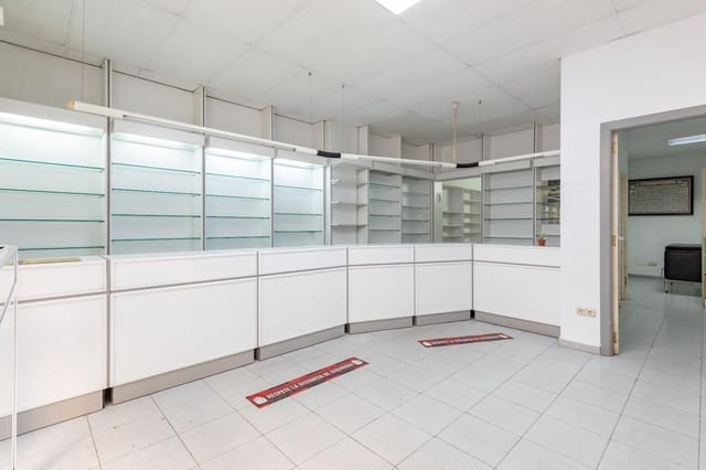 Commercieel te huur in La Petxina, Valencia stad - € 1.100 (Ref: 8778679)