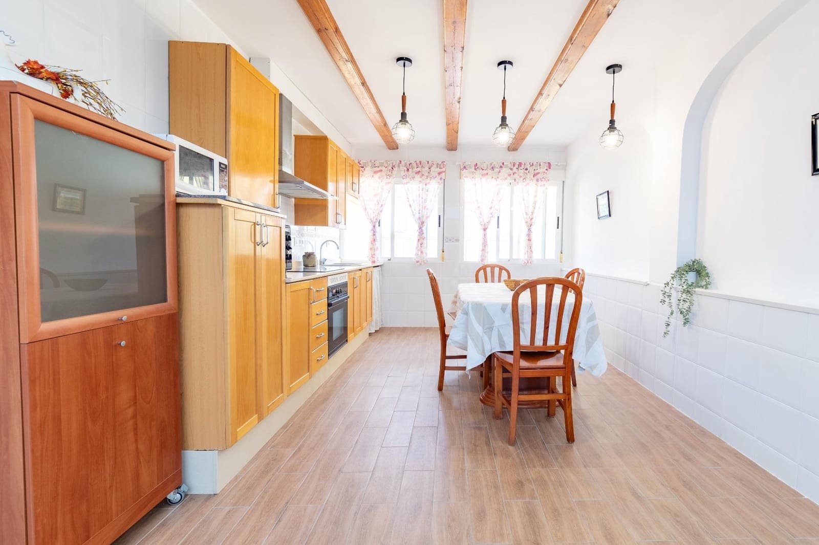 5 soveværelse Rækkehus til salg i Beniganim med garage - € 249.000 (Ref: 8792529)