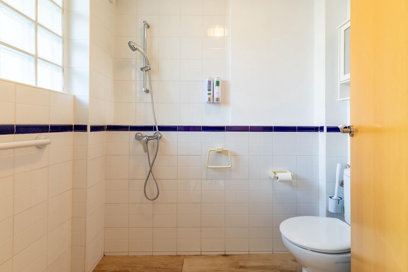 5 soveværelse Rækkehus til salg i Paterna med swimmingpool garage - € 450.000 (Ref: 8792530)