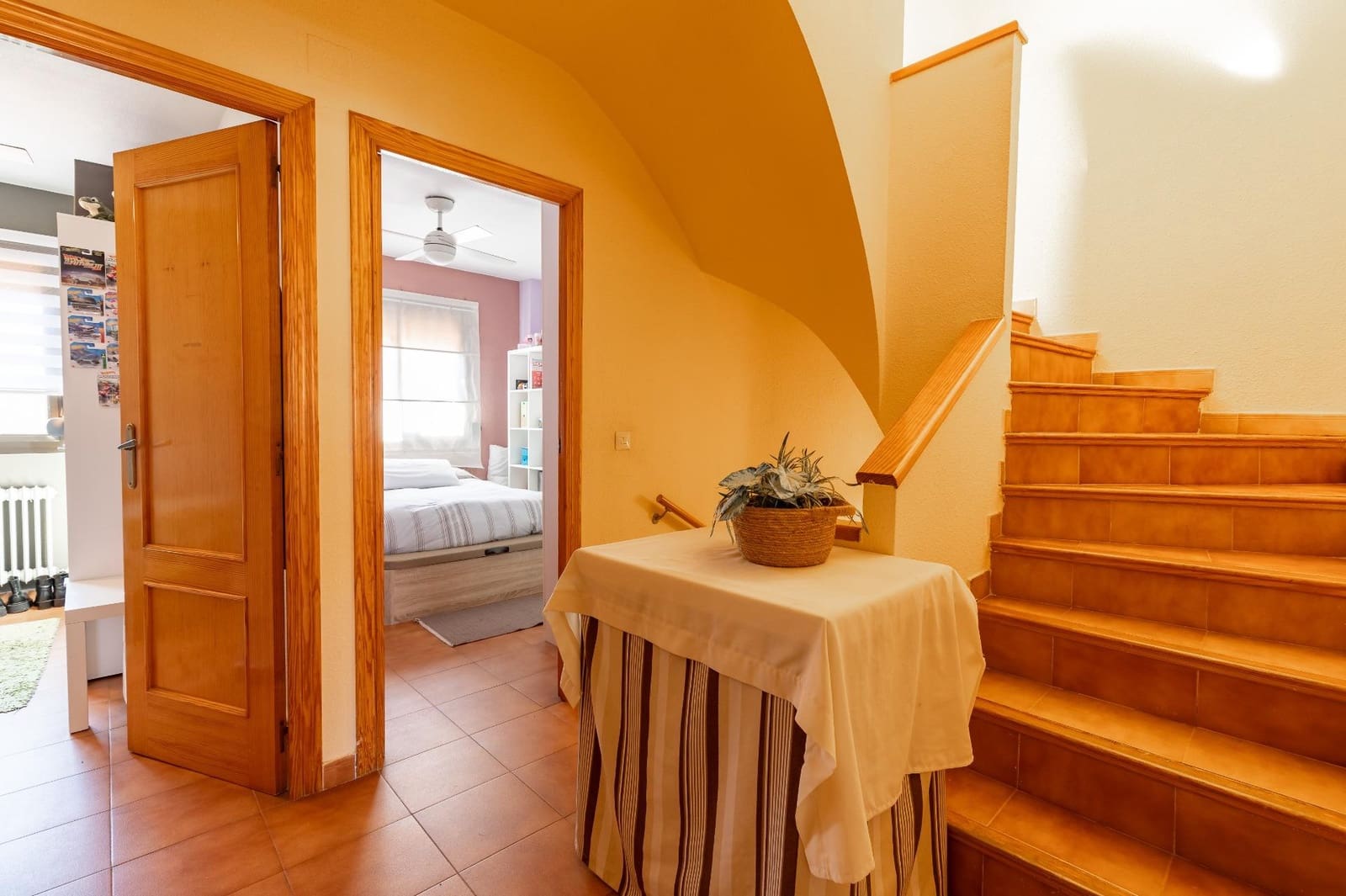 5 soveværelse Rækkehus til salg i Paterna med swimmingpool garage - € 450.000 (Ref: 8792530)