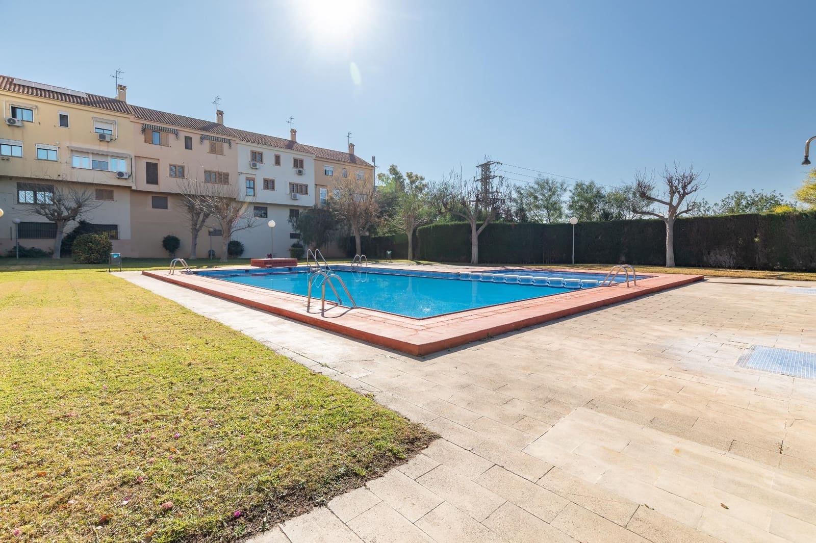 5 soveværelse Rækkehus til salg i Paterna med swimmingpool garage - € 450.000 (Ref: 8792530)