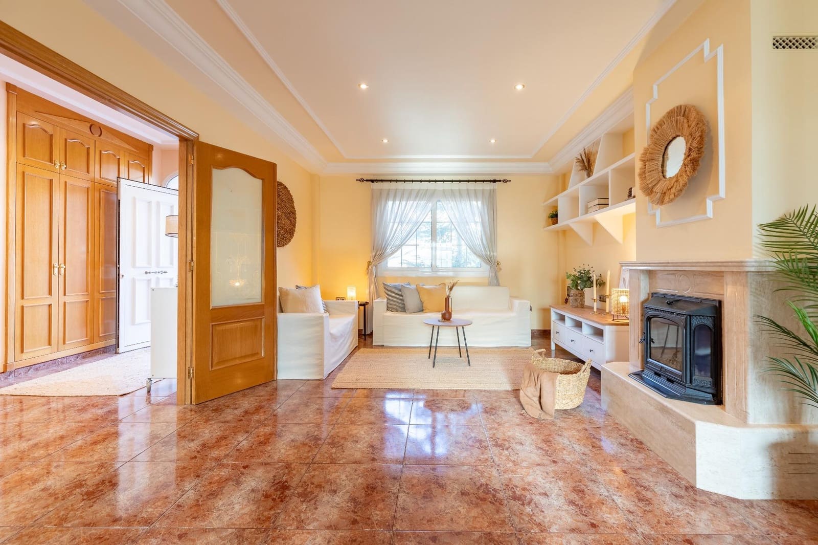 5 soveværelse Rækkehus til salg i Canals med garage - € 360.000 (Ref: 8827709)