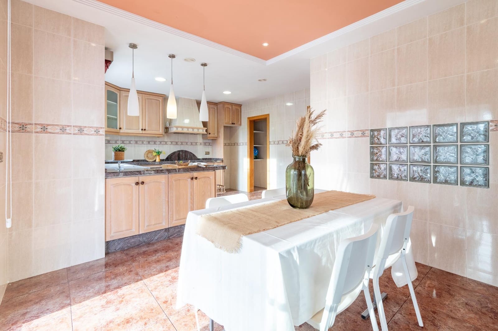 5 soveværelse Rækkehus til salg i Canals med garage - € 360.000 (Ref: 8827709)