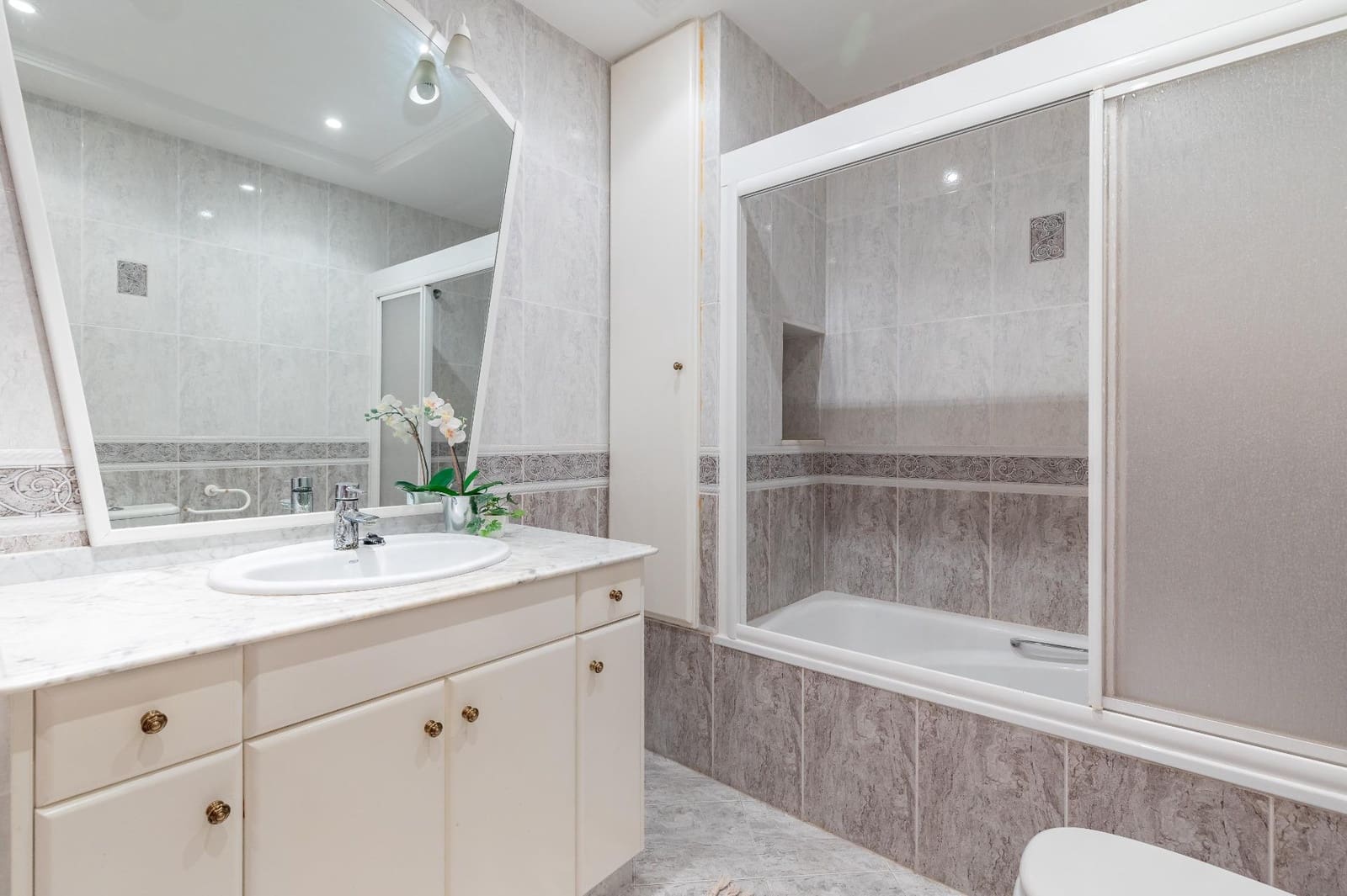 5 soveværelse Rækkehus til salg i Canals med garage - € 360.000 (Ref: 8827709)