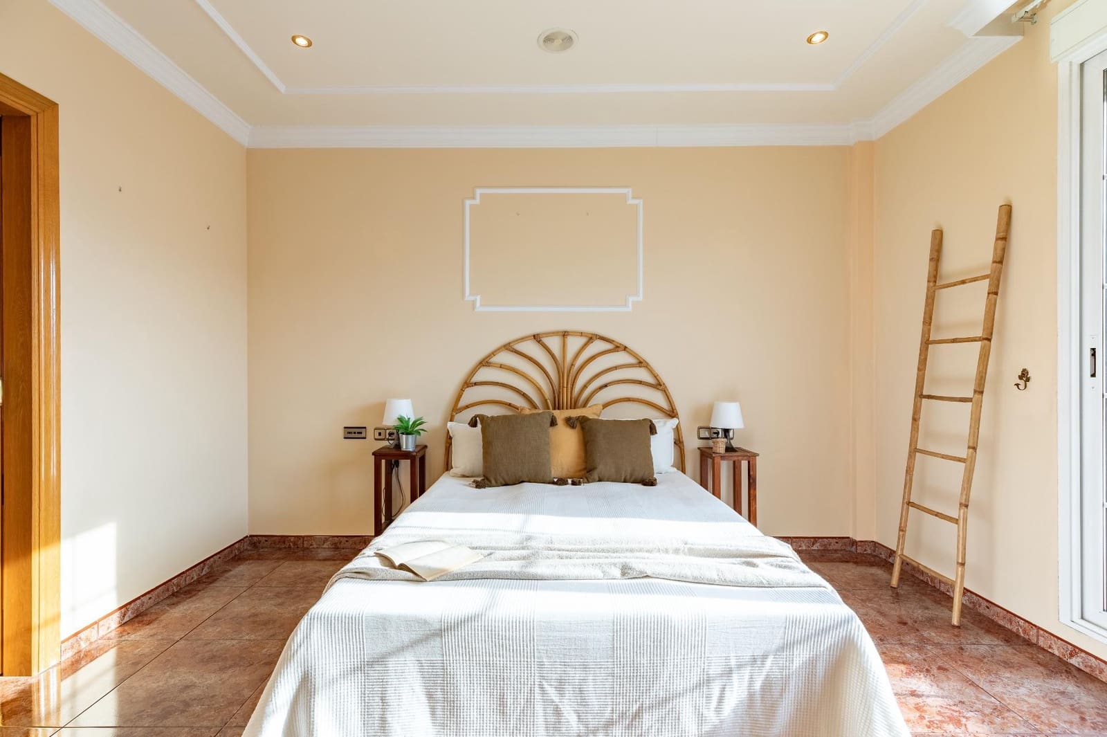 5 soveværelse Rækkehus til salg i Canals med garage - € 360.000 (Ref: 8827709)