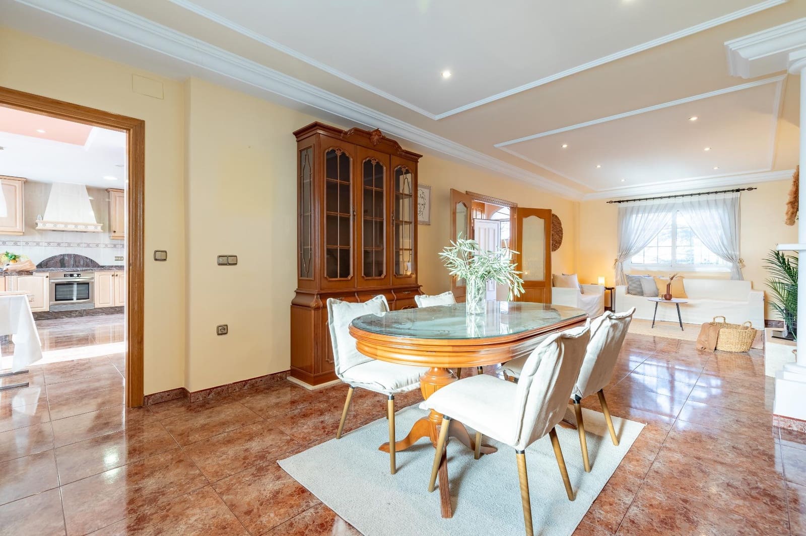 5 soveværelse Rækkehus til salg i Canals med garage - € 360.000 (Ref: 8827709)