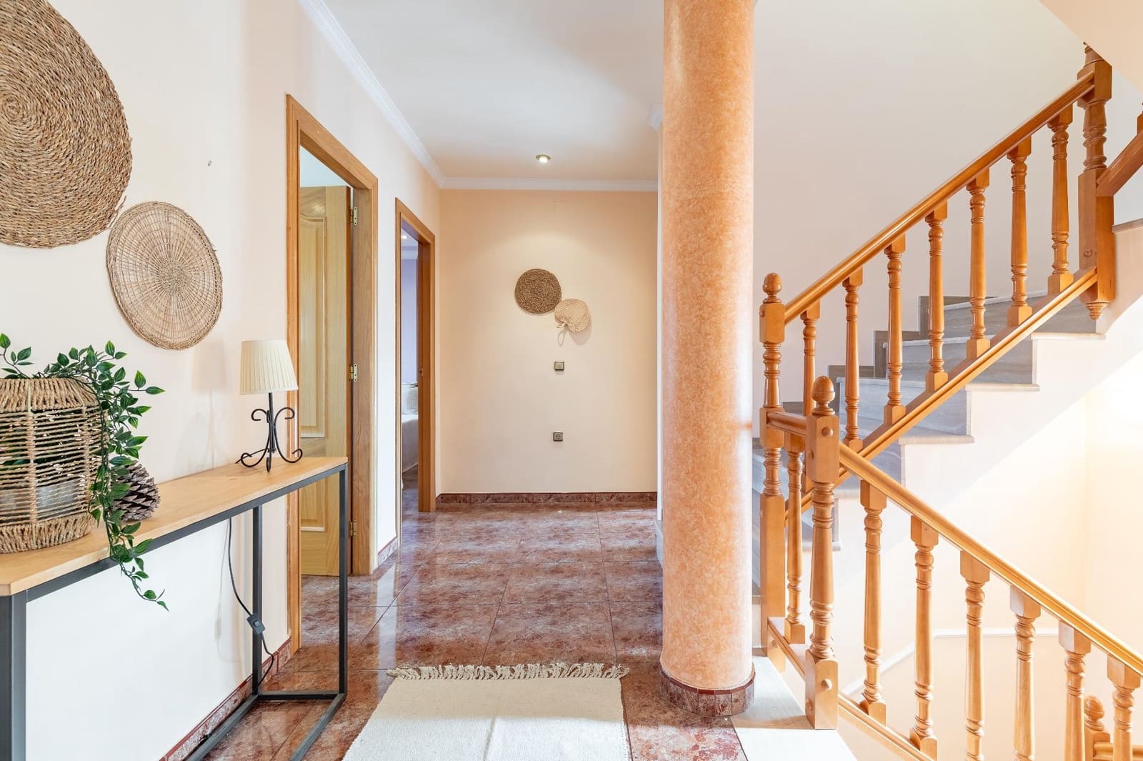 5 soveværelse Rækkehus til salg i Canals med garage - € 360.000 (Ref: 8827709)