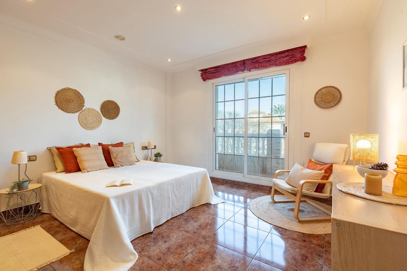 5 soveværelse Rækkehus til salg i Canals med garage - € 360.000 (Ref: 8827709)