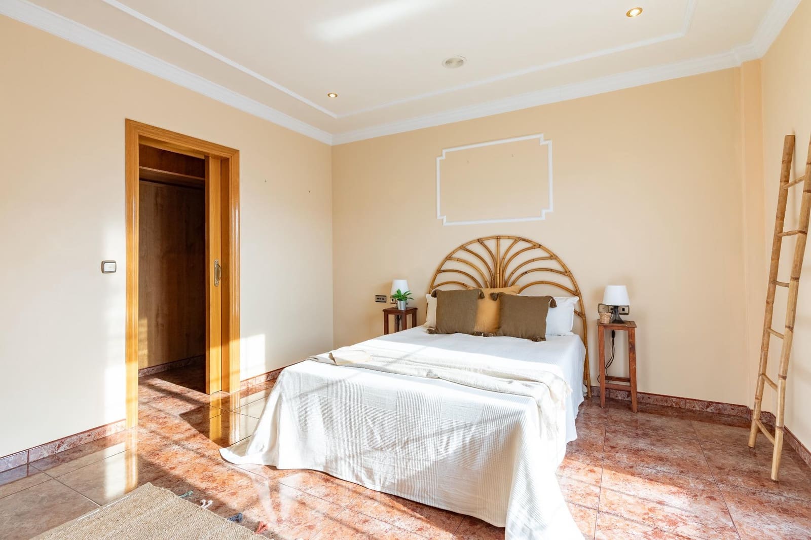 5 soveværelse Rækkehus til salg i Canals med garage - € 360.000 (Ref: 8827709)