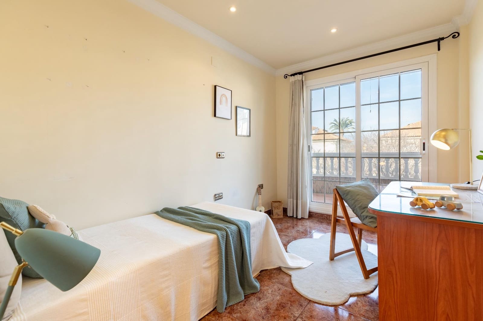 5 soveværelse Rækkehus til salg i Canals med garage - € 360.000 (Ref: 8827709)