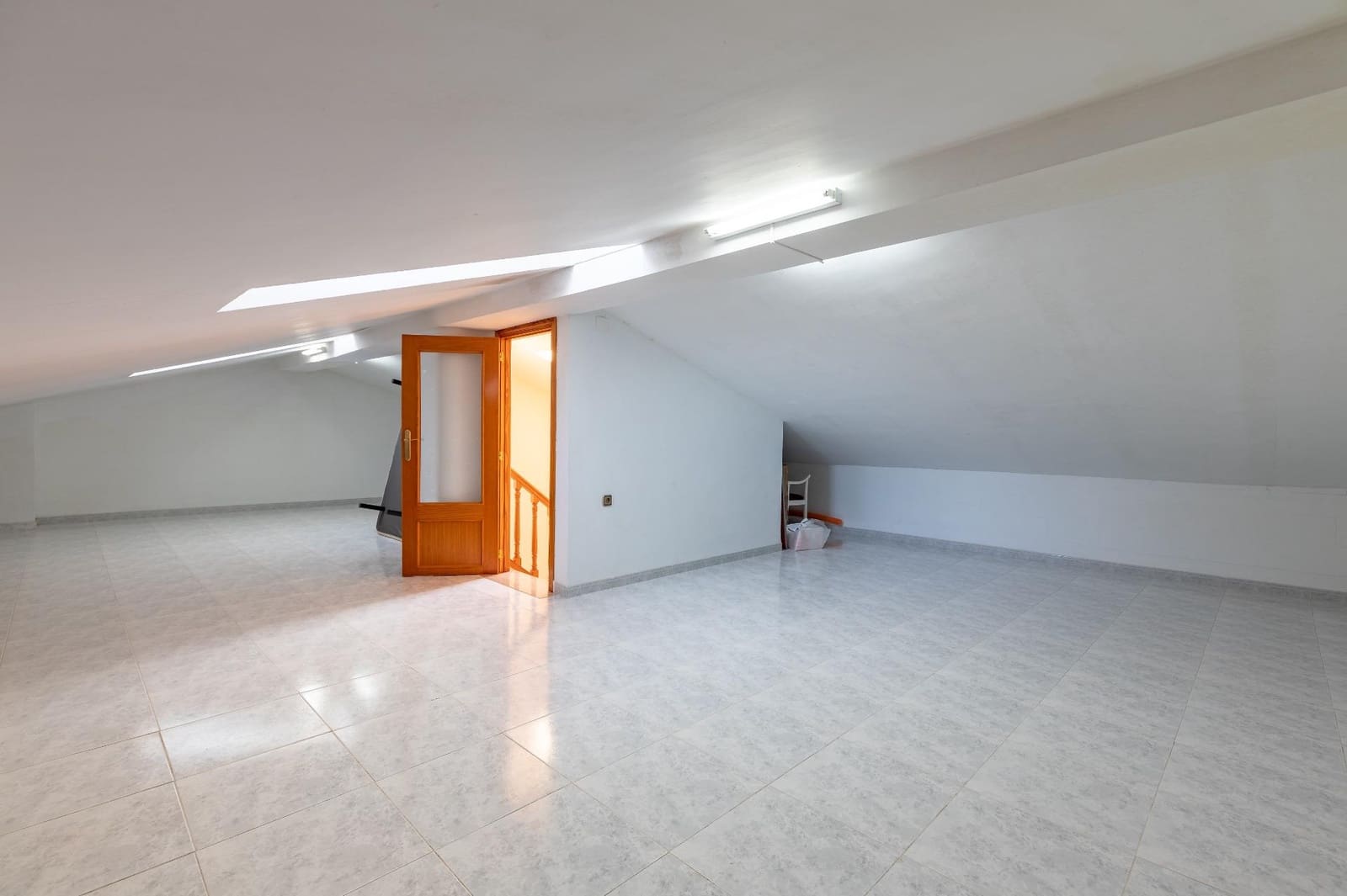 5 soveværelse Rækkehus til salg i Canals med garage - € 360.000 (Ref: 8827709)