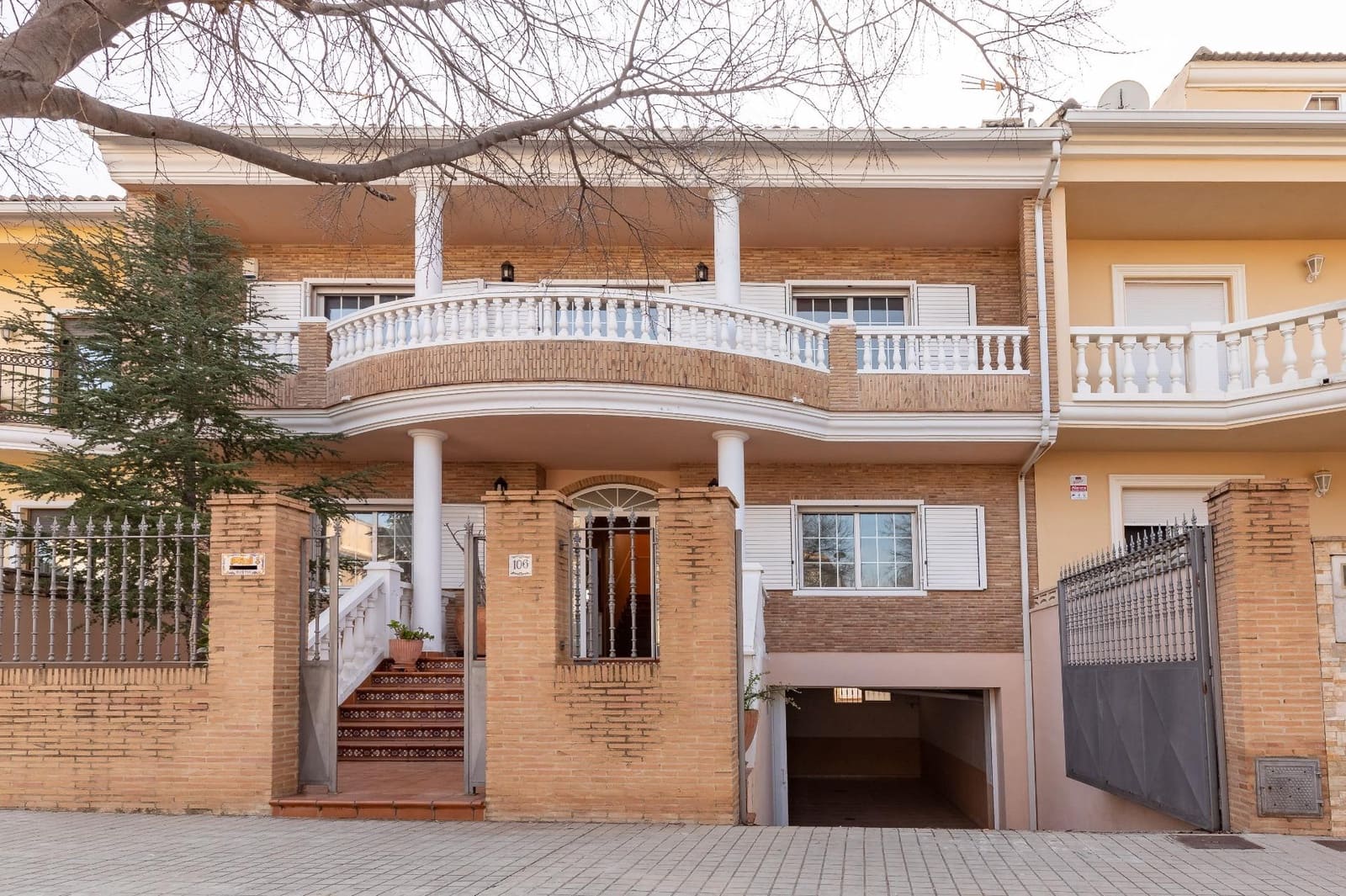 5 soveværelse Rækkehus til salg i Canals med garage - € 360.000 (Ref: 8827709)