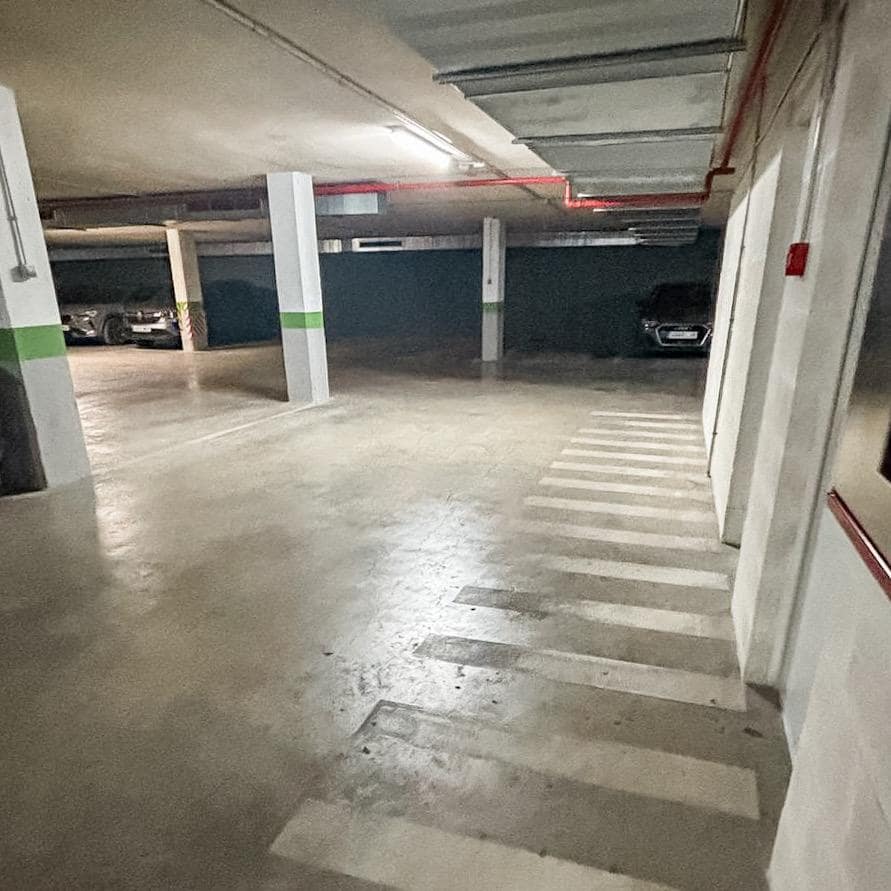 Garage til salg i Valencia by - € 18.000 (Ref: 8938867)