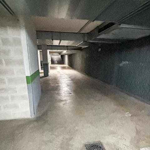 Garage in vendita in Torrefiel, Valencia città - 18.000 € (Rif: 8938867)