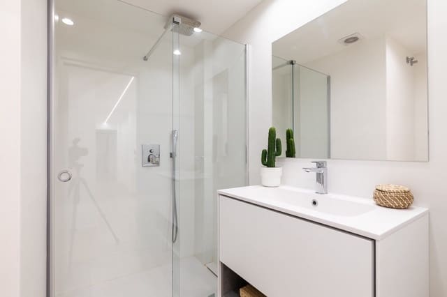 3 slaapkamer Flat te koop in El Pla del Remei, Valencia stad met garage - € 850.000 (Ref: 9023799)