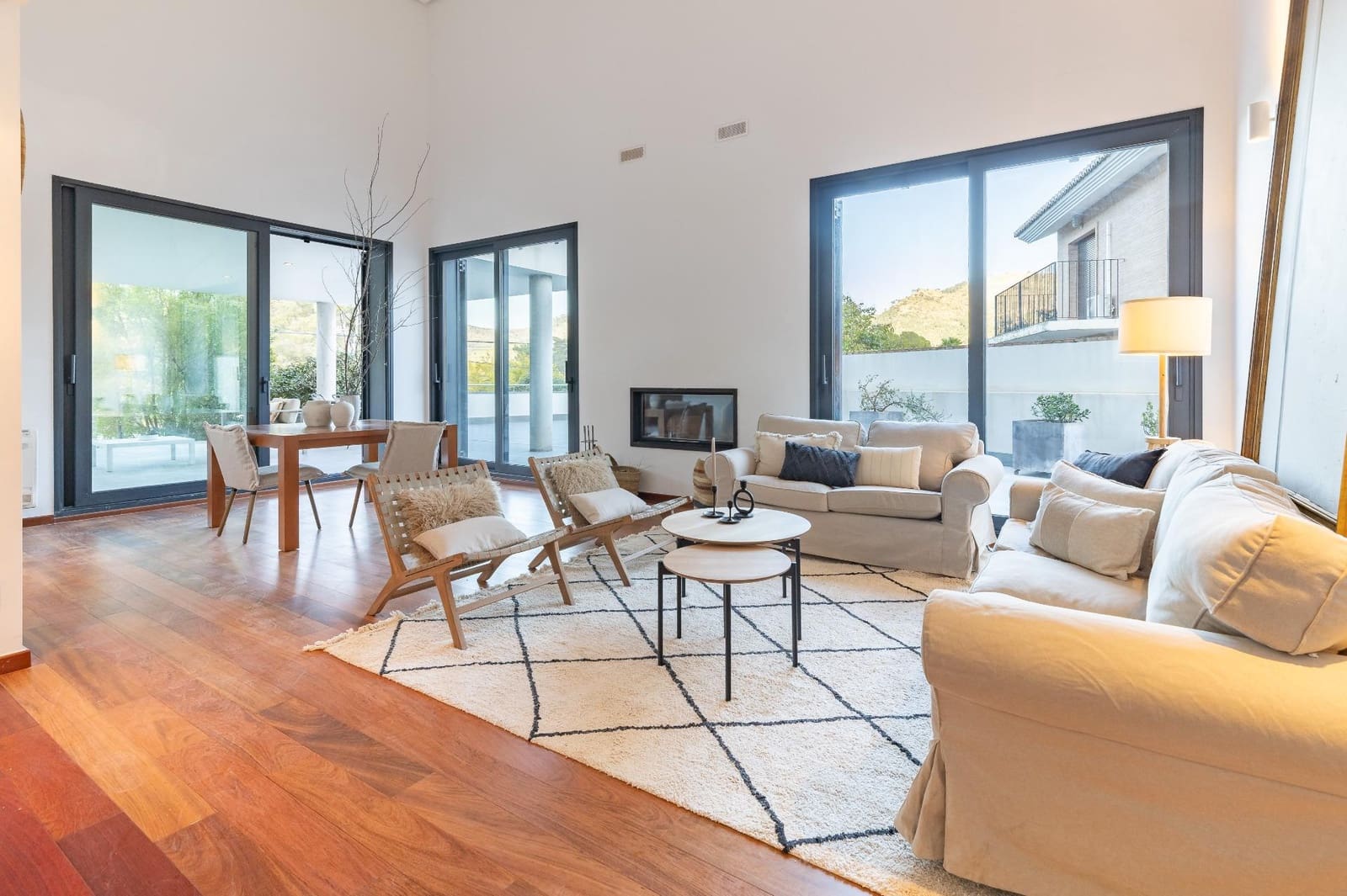 4 soveværelse Villa til salg i Naquera med swimmingpool garage - € 800.000 (Ref: 9075324)