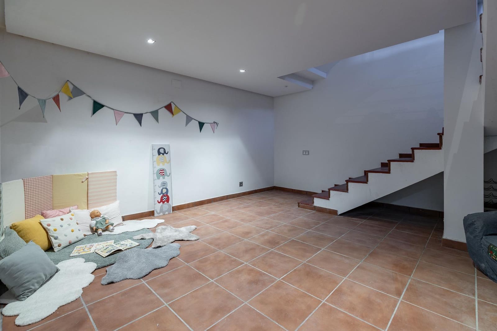 4 soveværelse Villa til salg i Naquera med swimmingpool garage - € 800.000 (Ref: 9075324)