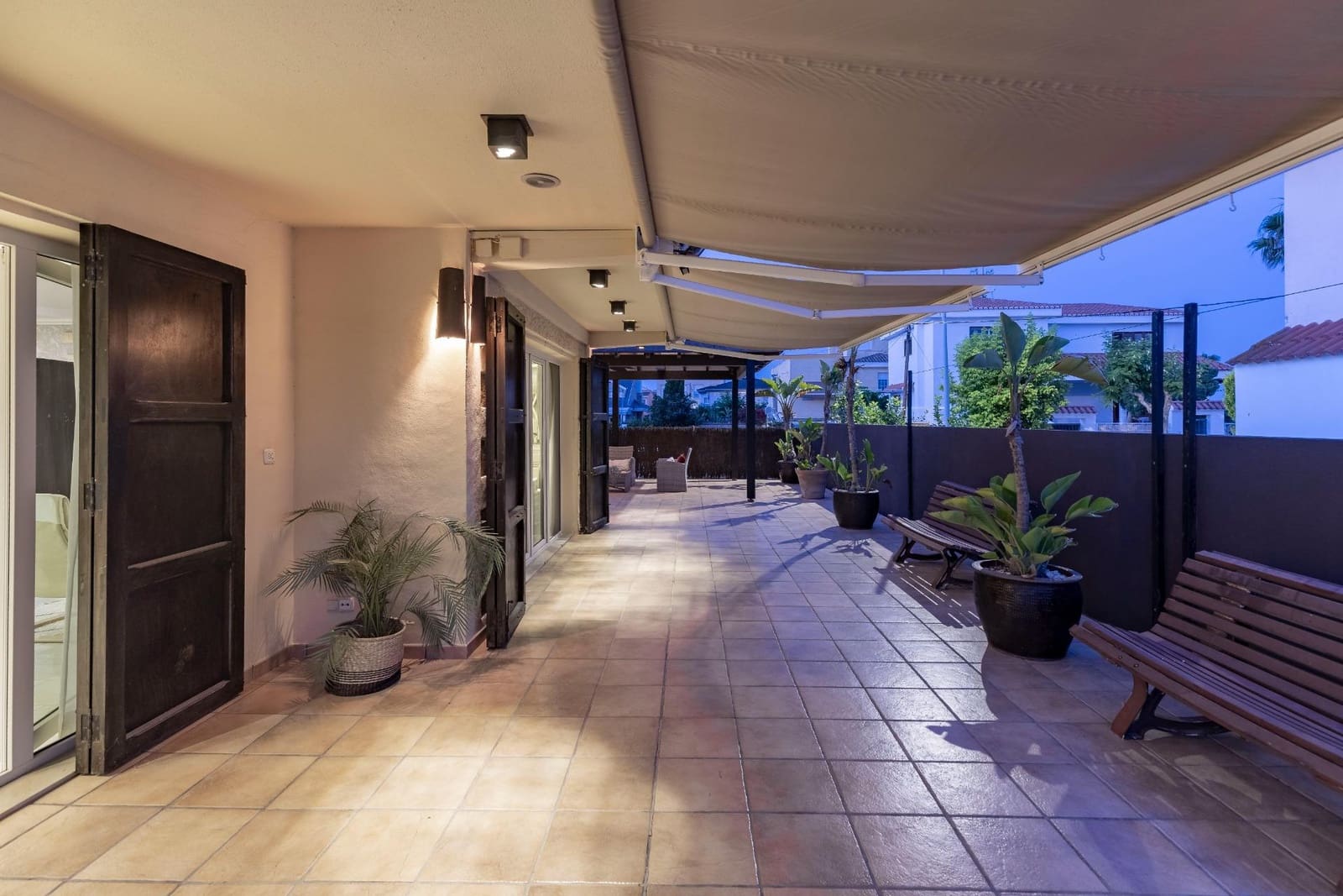 3 soveværelse Villa til salg i Chilches med swimmingpool garage - € 540.000 (Ref: 9095473)